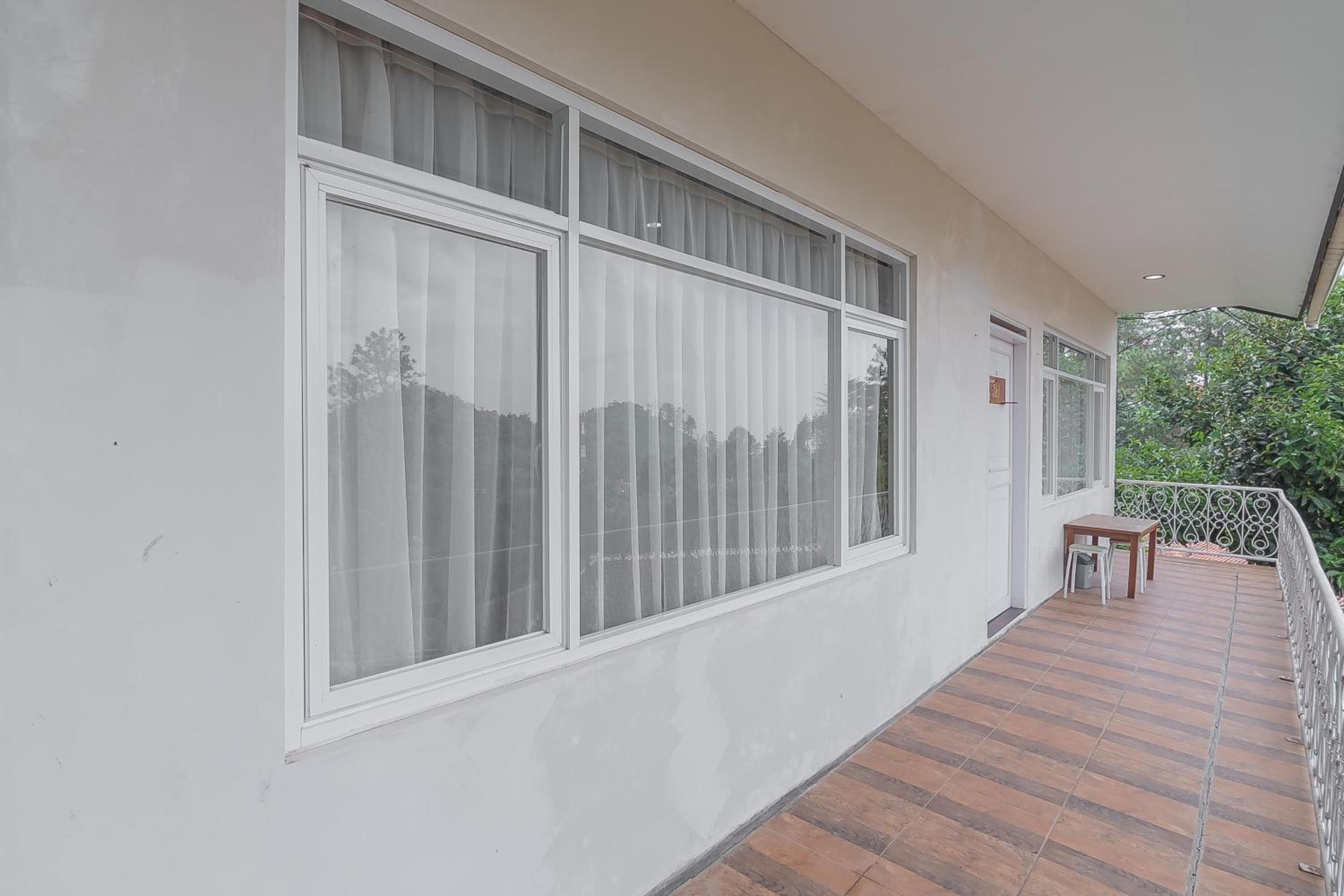 RedDoorz Resort Syariah near DCastello Ciater Subang view 5