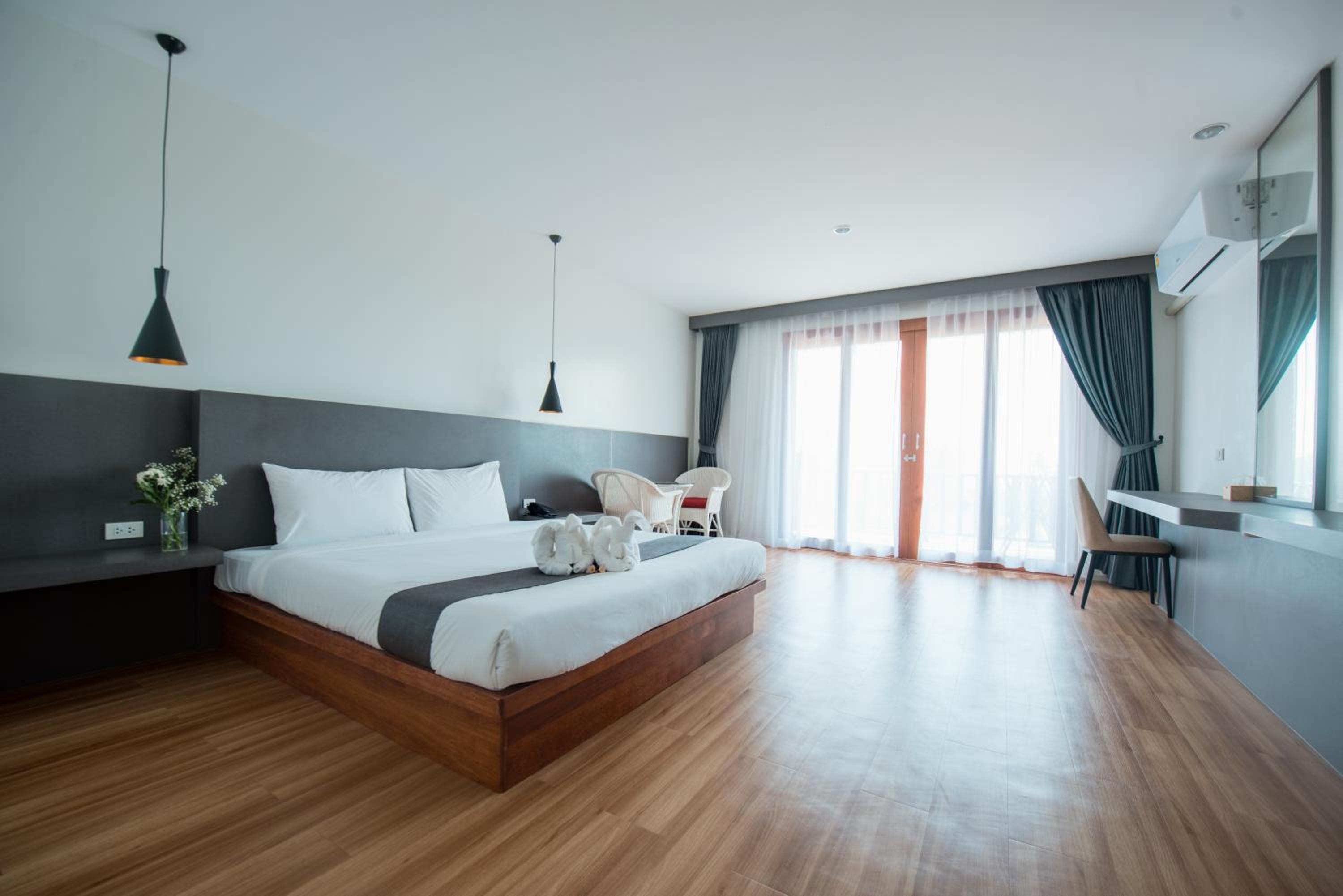 Nana Beach Hotel & Resort