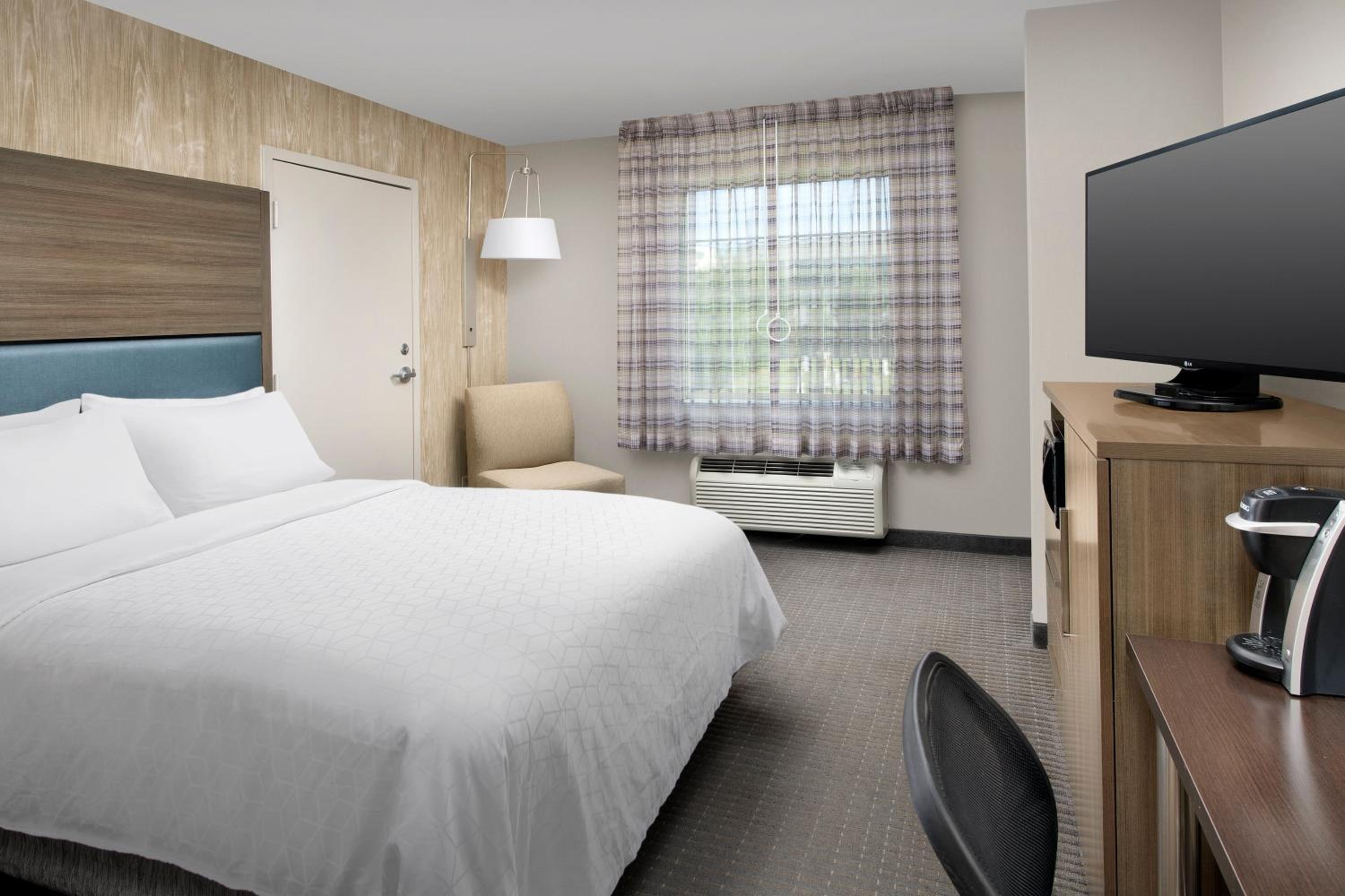 Annapolis Vacations - Holiday Inn Express Hotel  Suites Annapolis, an IHG Hotel - Property Image 31