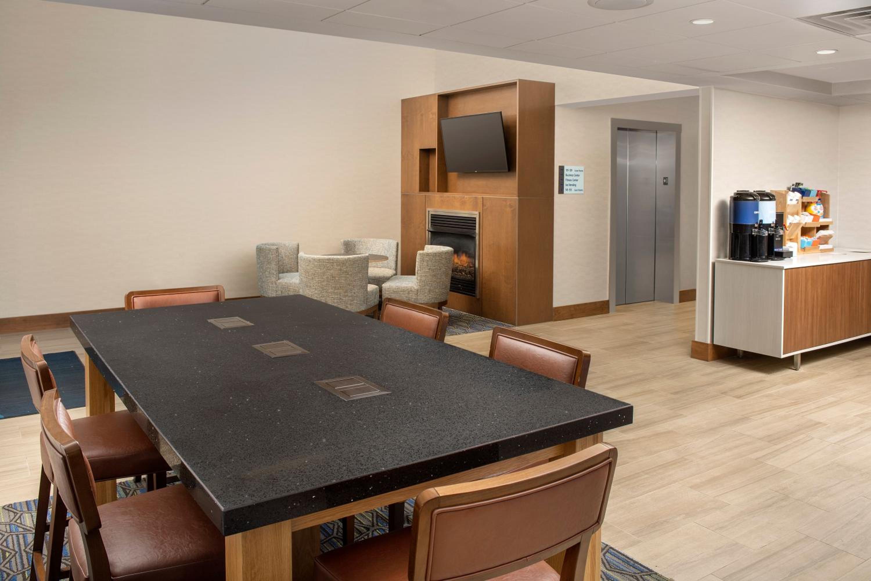 Annapolis Vacations - Holiday Inn Express Hotel  Suites Annapolis, an IHG Hotel - Property Image 17