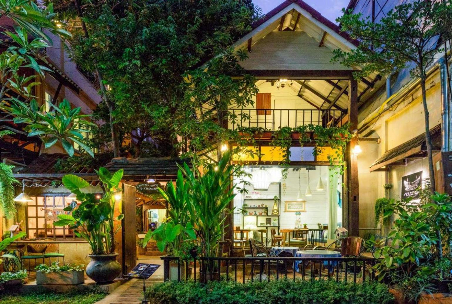 Changmoi House (Little Village)