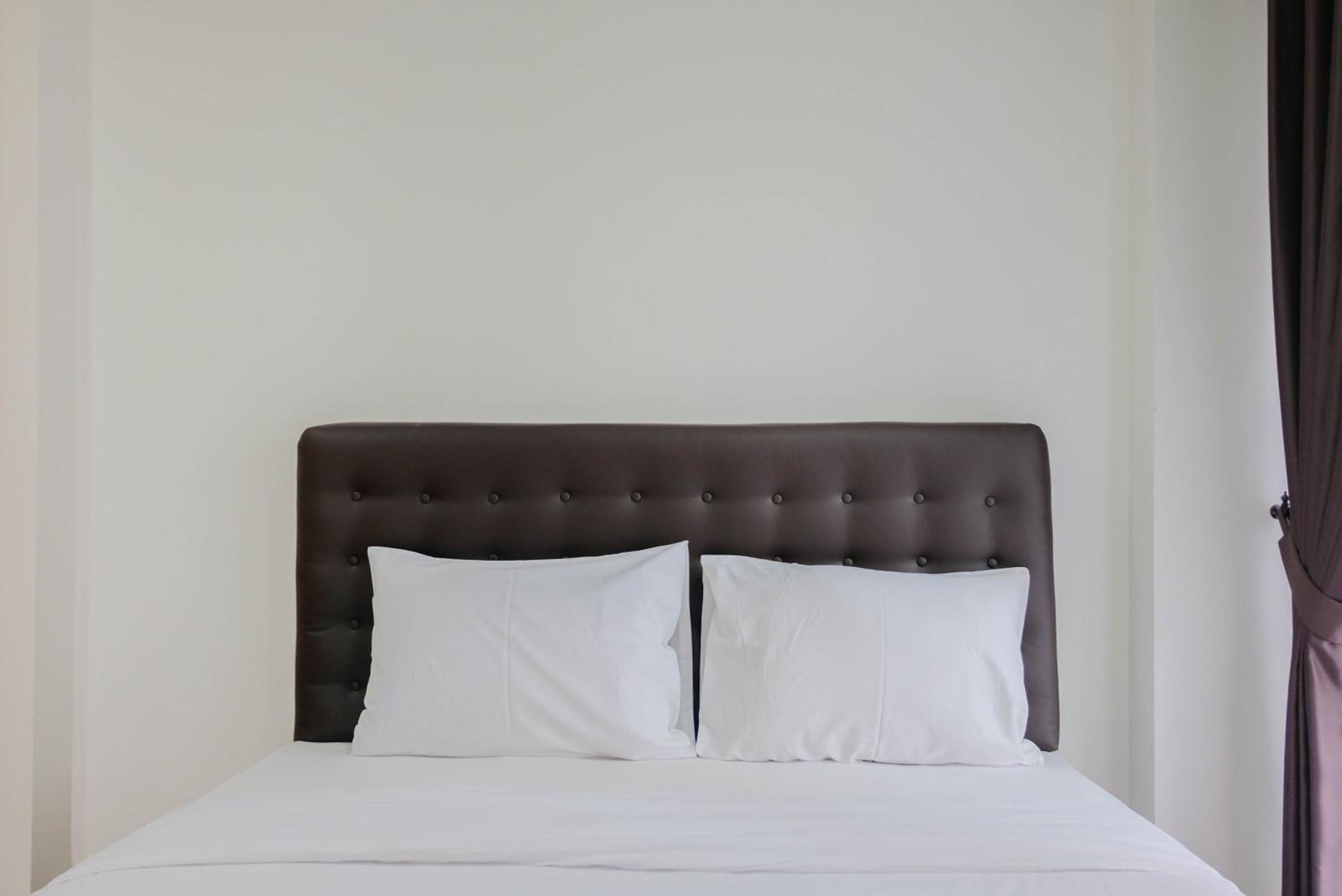 Pool View 3BR Apartment at Asatti BSD City By Travelio view 2
