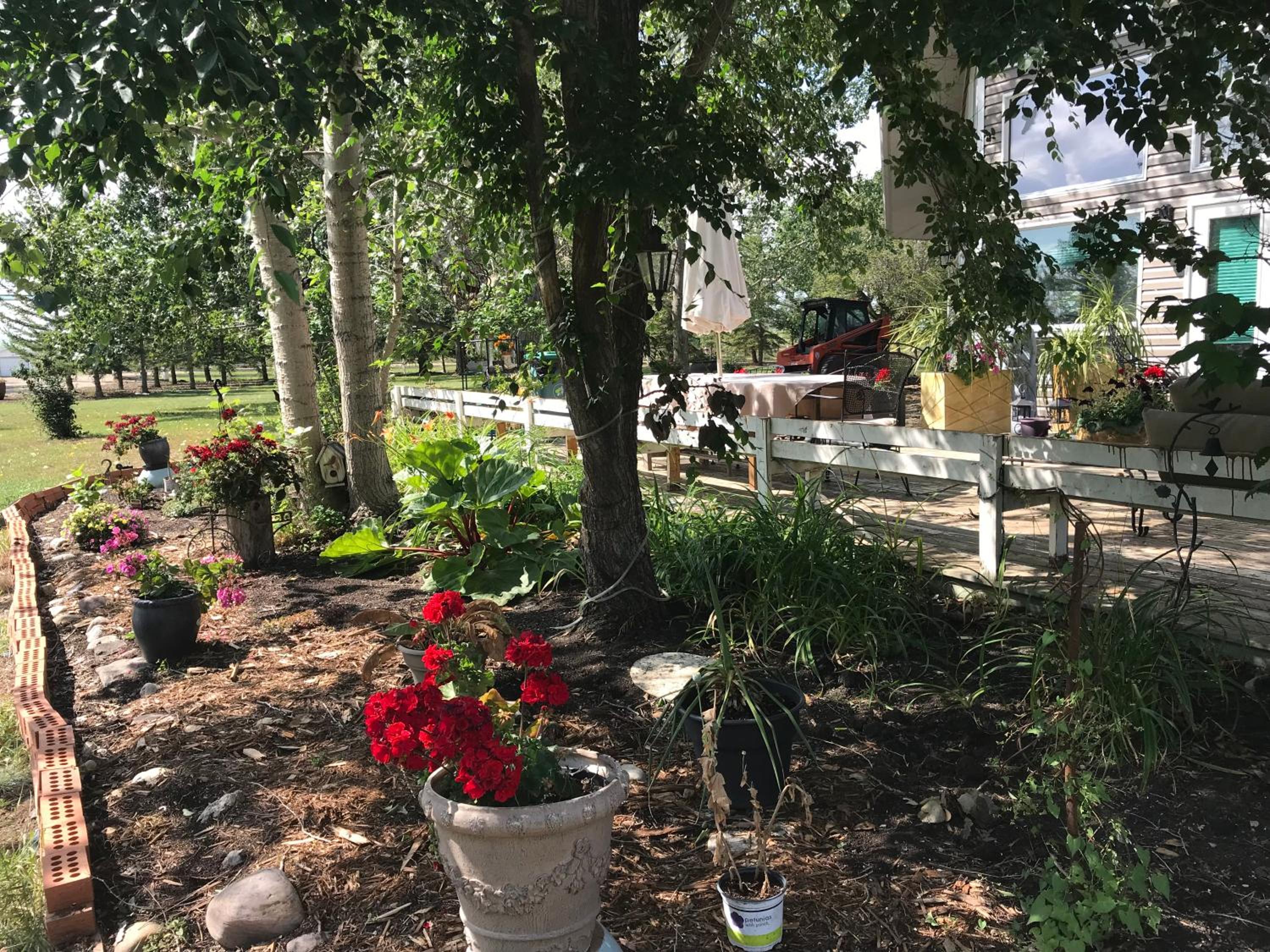 Rolling Hills Country Resort Bed and Breakfast