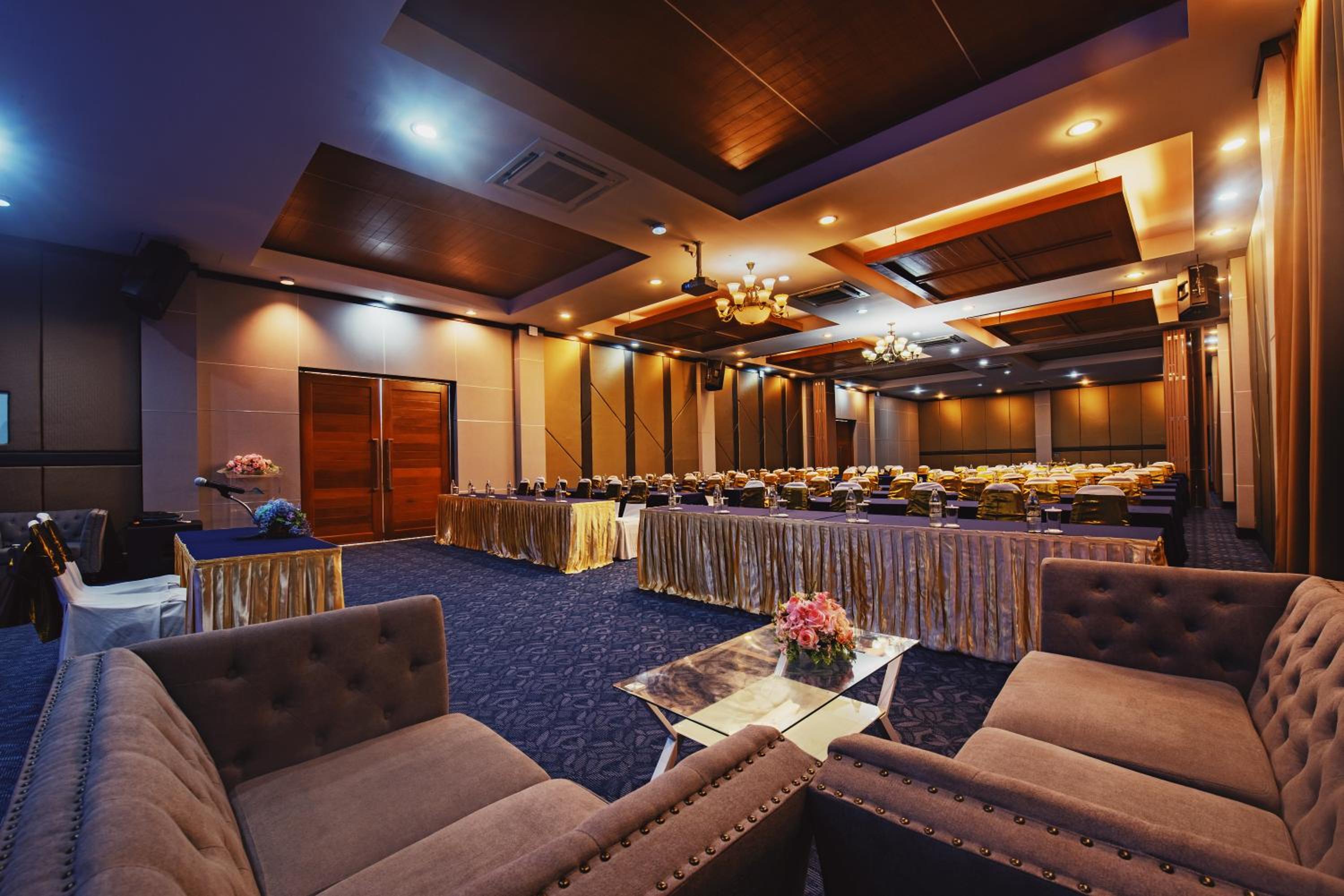Nana Beach Hotel & Resort