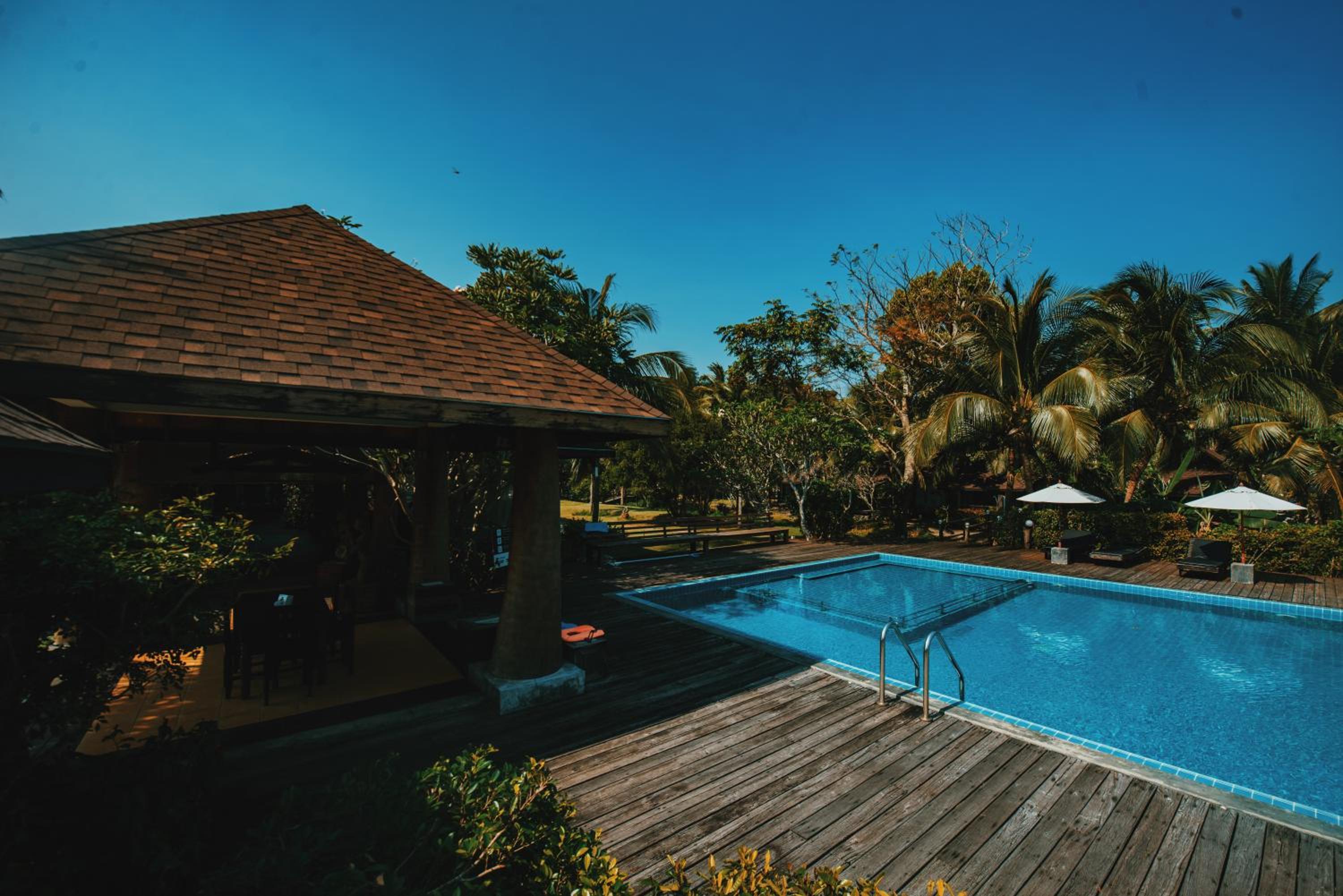 Nana Beach Hotel & Resort