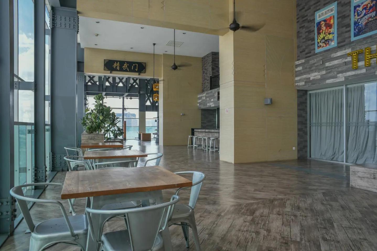 Mid Valley 1km away Verve Suites Old Klang Road