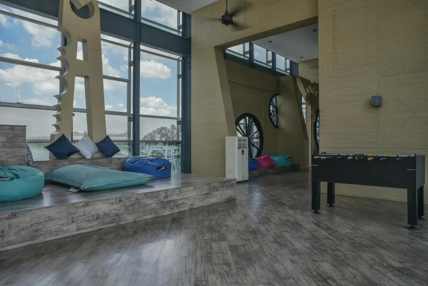 Mid Valley 1km away Verve Suites Old Klang Road