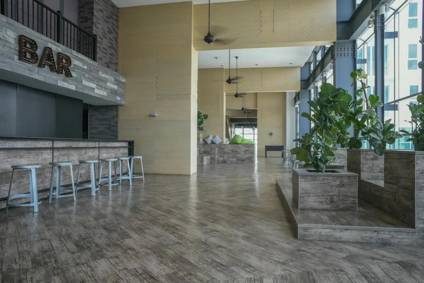 Mid Valley 1km away Verve Suites Old Klang Road
