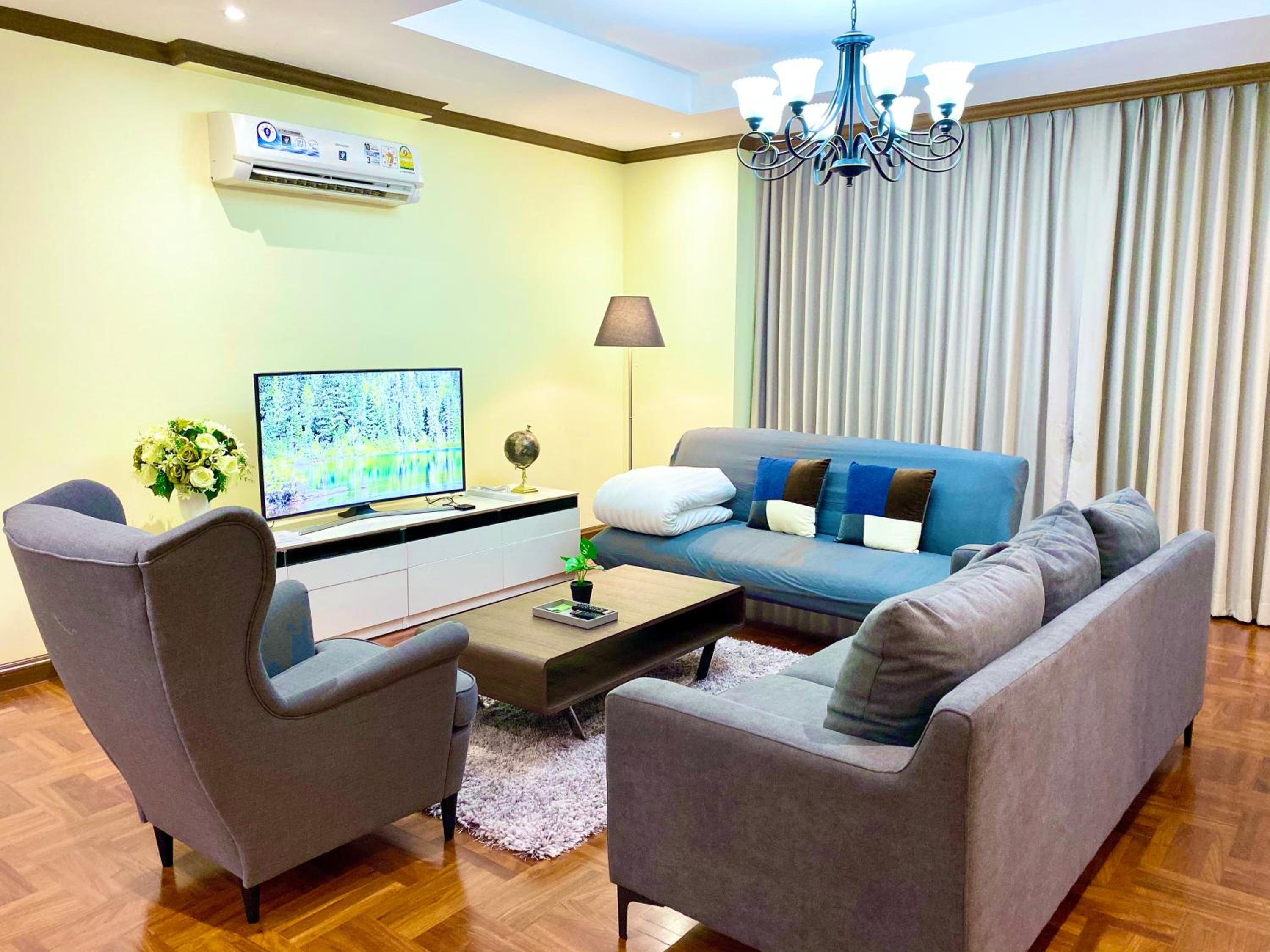 NT Place Sukhumvit Suites
