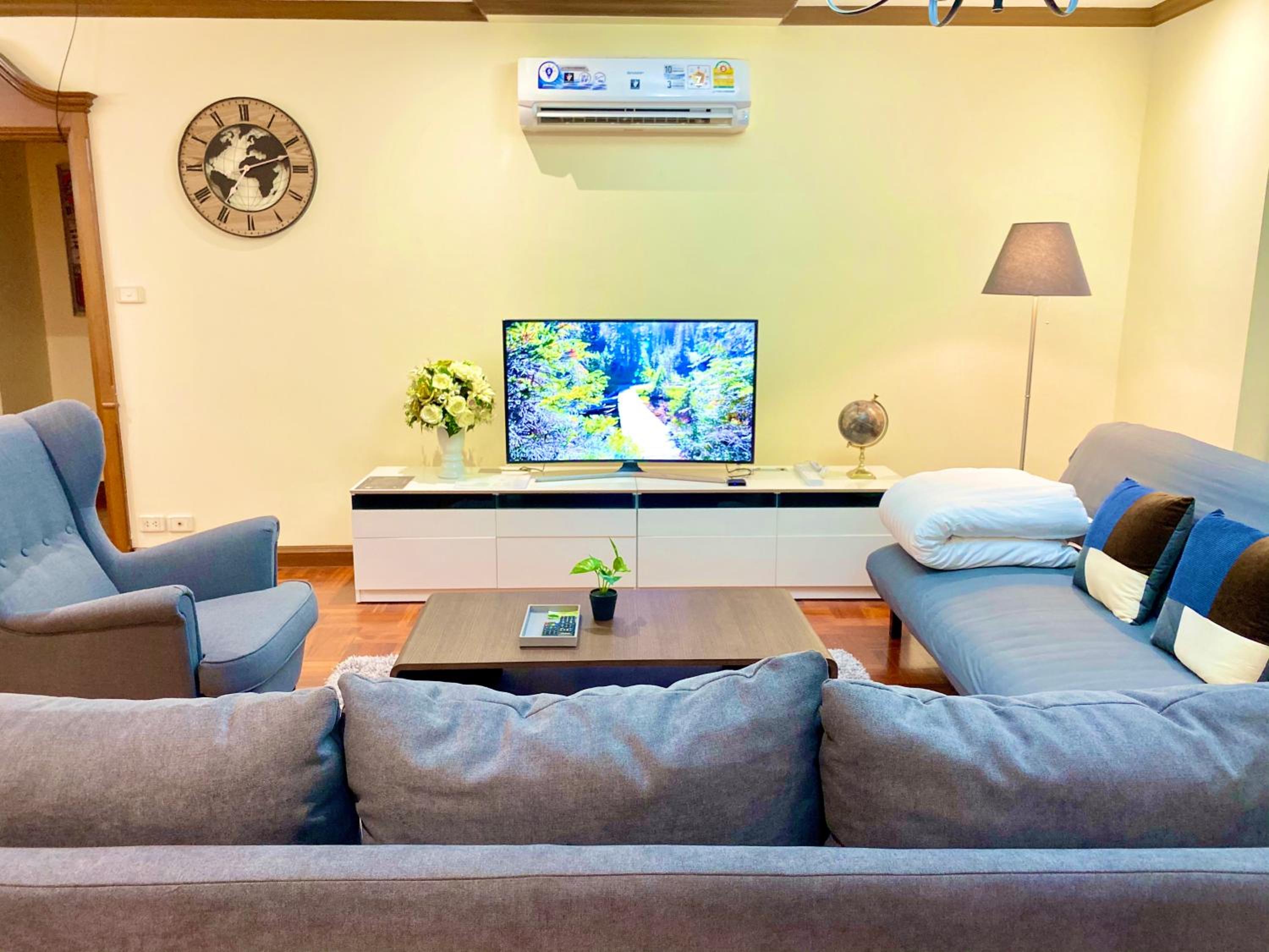 NT Place Sukhumvit Suites