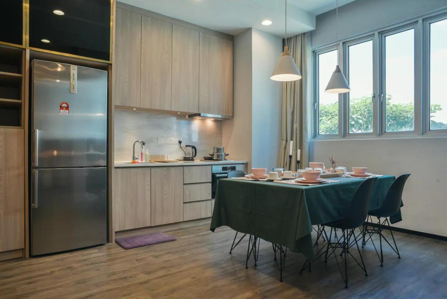 Mid Valley 1km away Verve Suites Old Klang Road