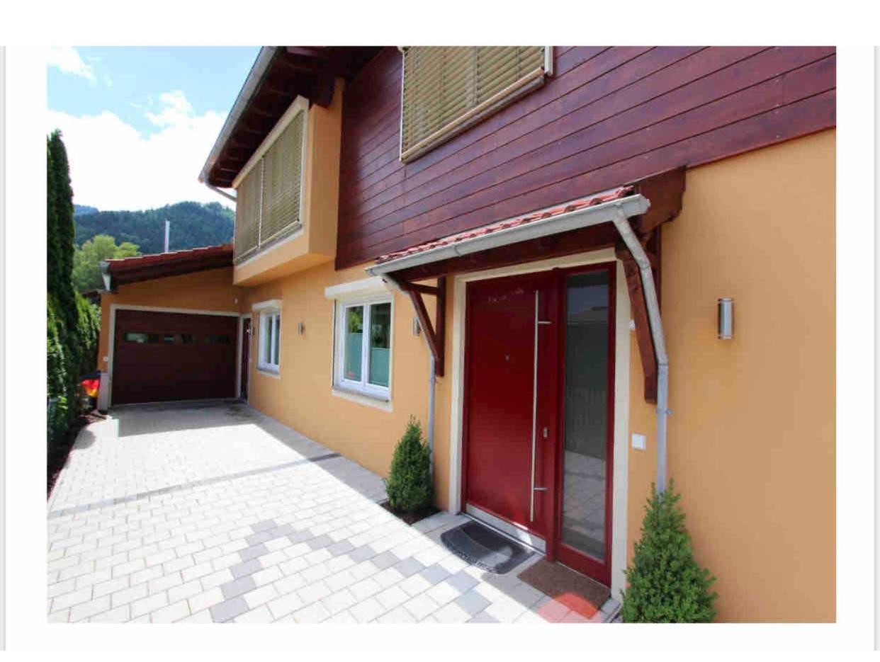 Alpine Escape Holiday Home with Mountain View