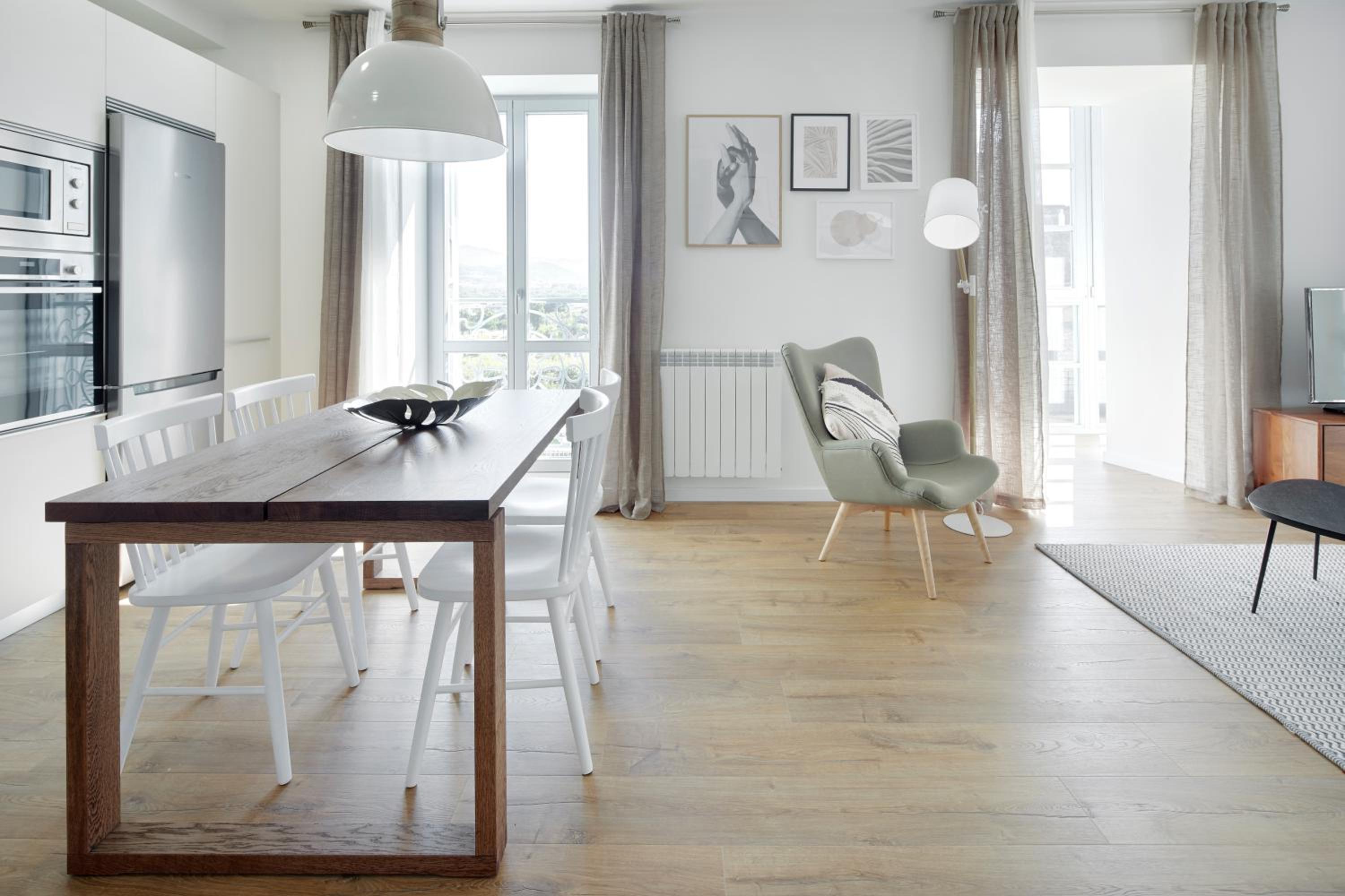 H SUITE3B by Smiling Rentals view 2