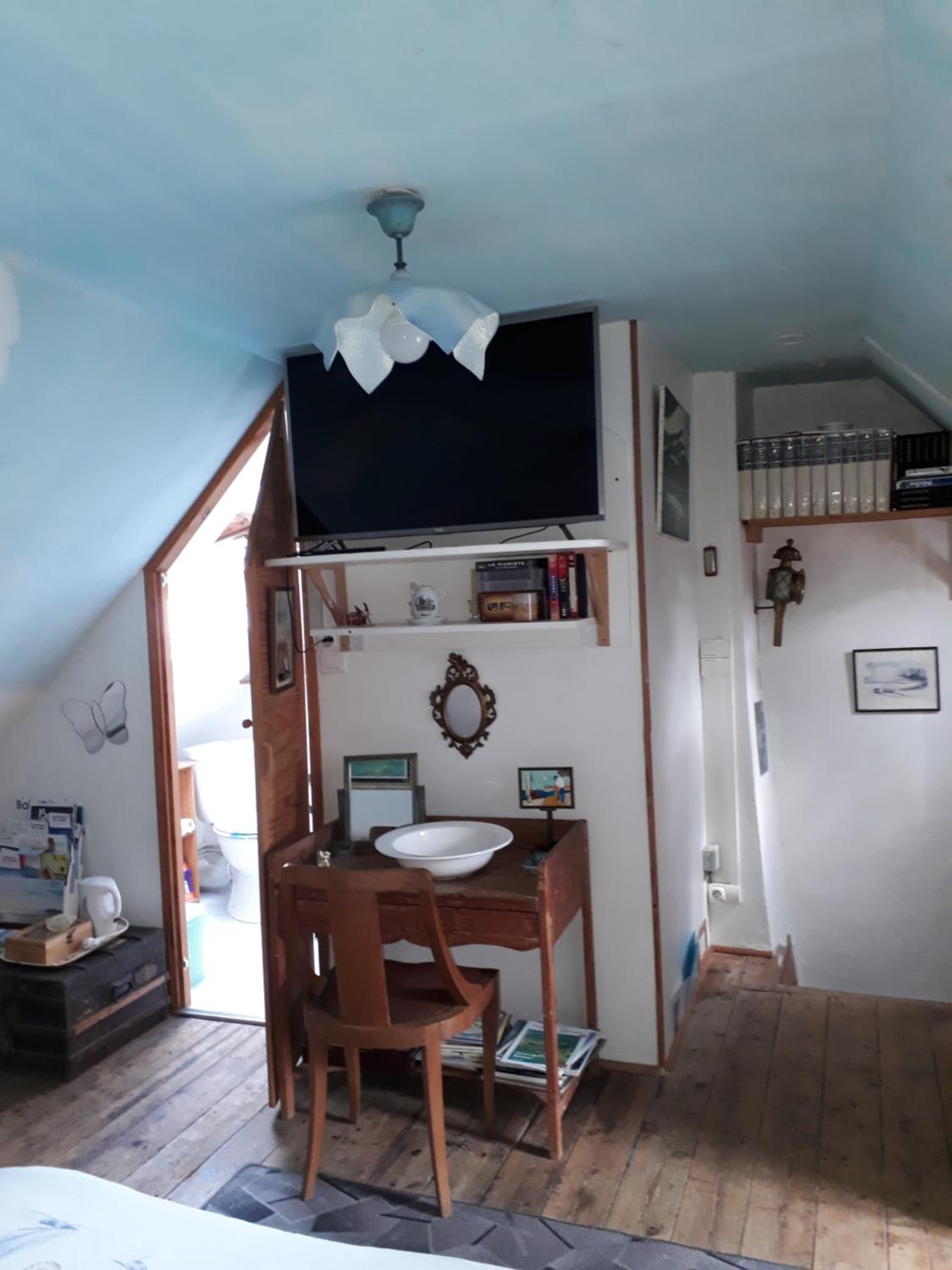 Photo 6