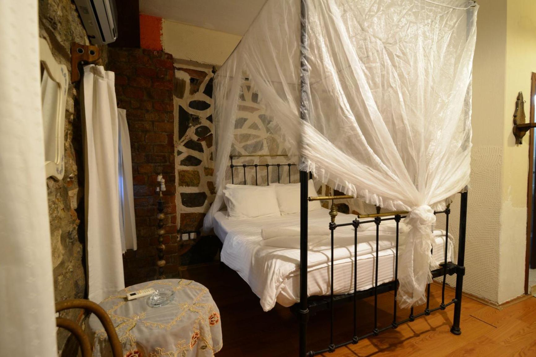 Otel Yorgo Seferis