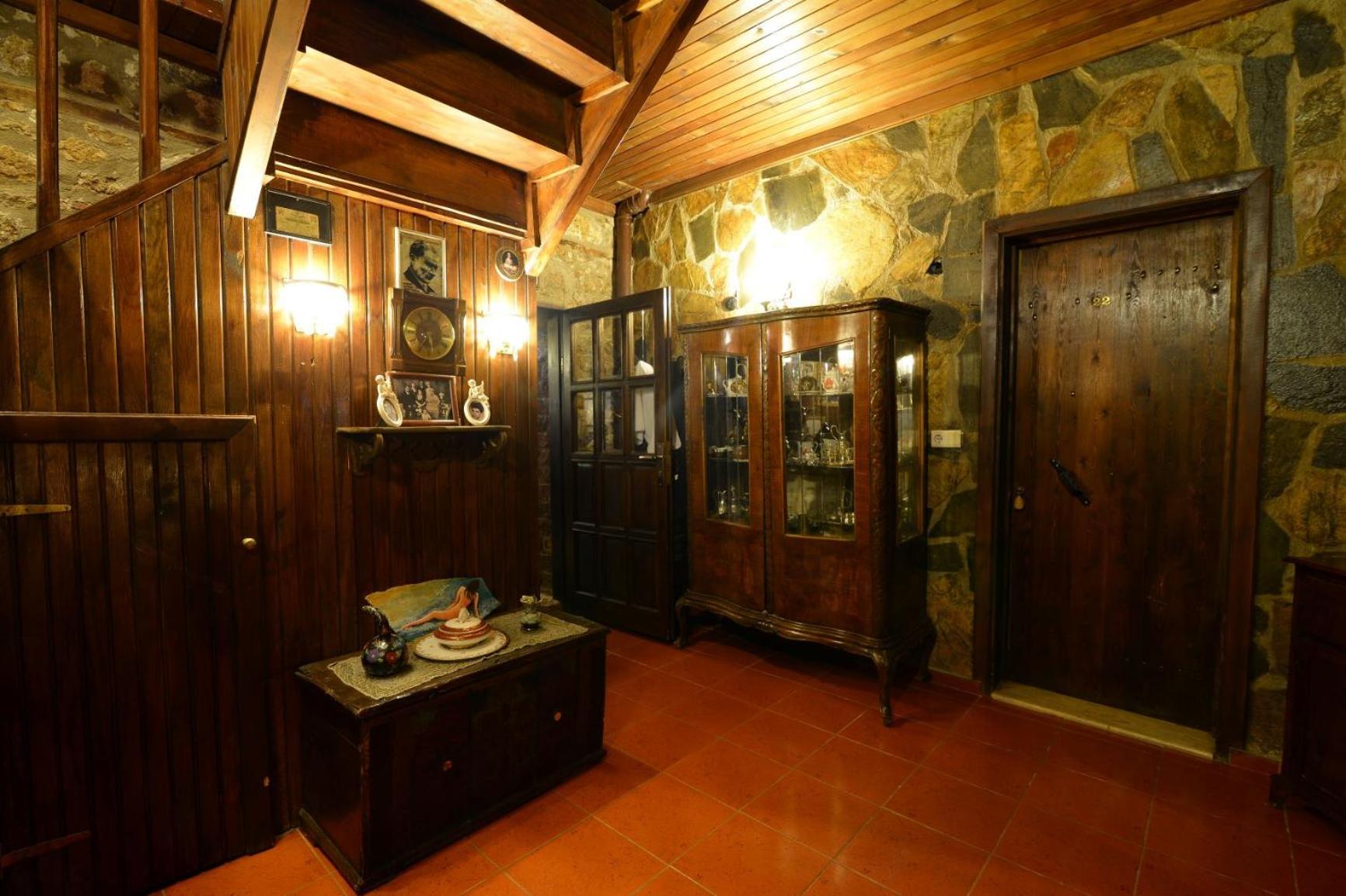 Otel Yorgo Seferis