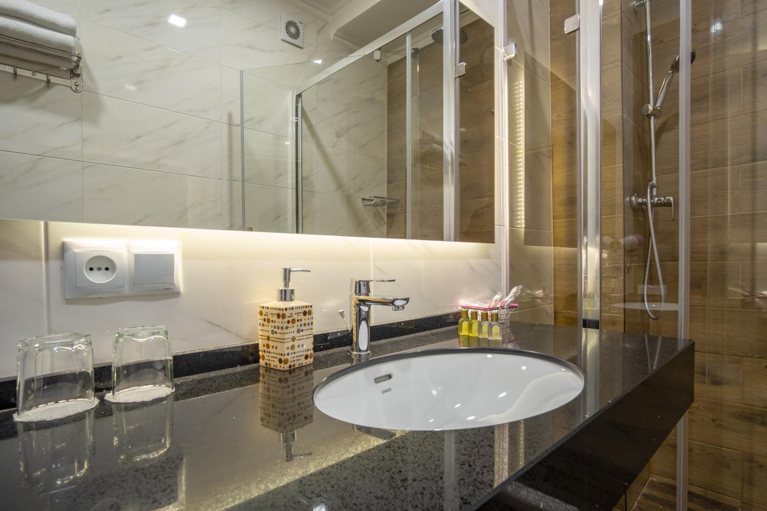 Boomerang Boutique Hotel