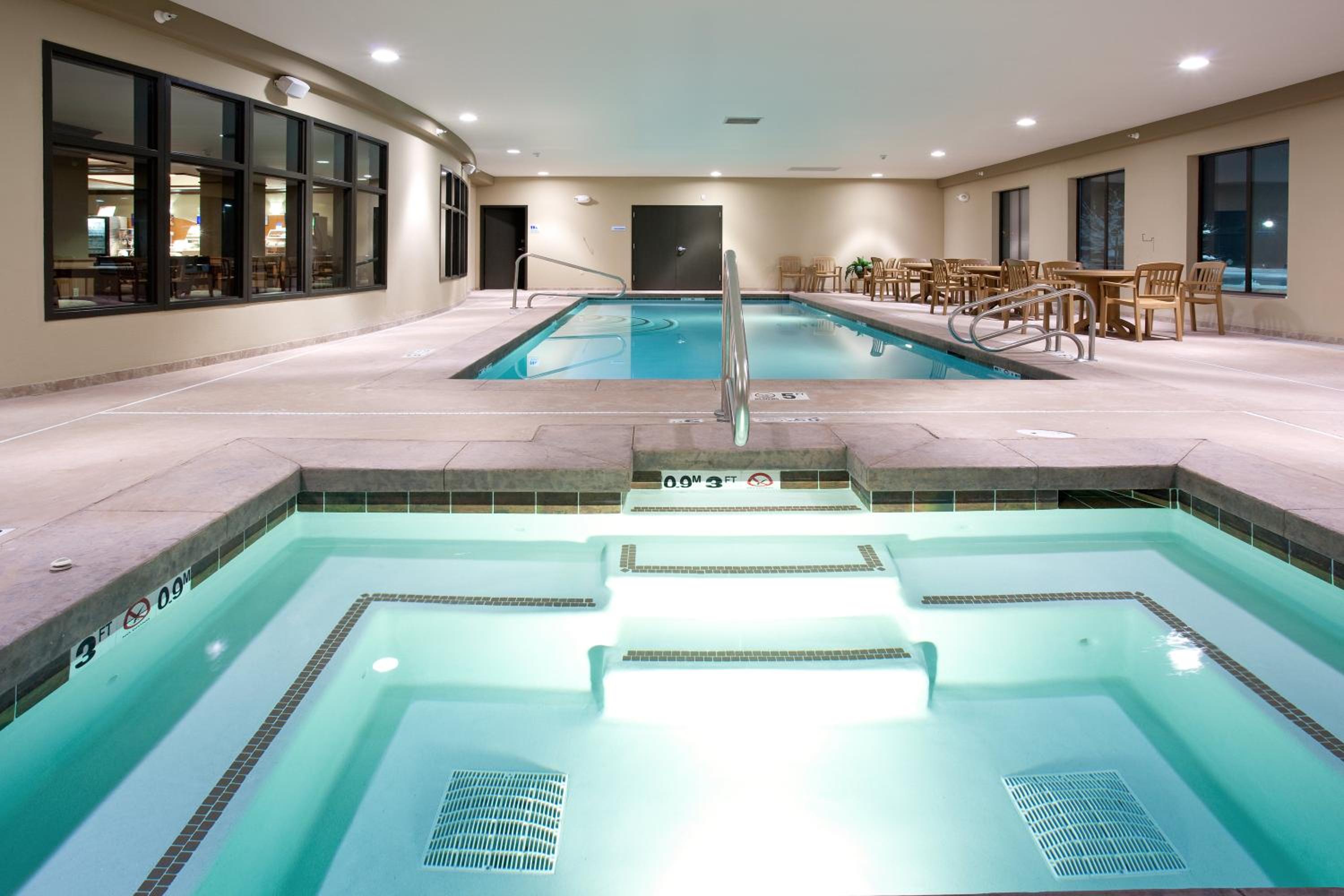 Holiday Inn Express Hotel  Suites Lander, an IHG Hotel - Property Image 4