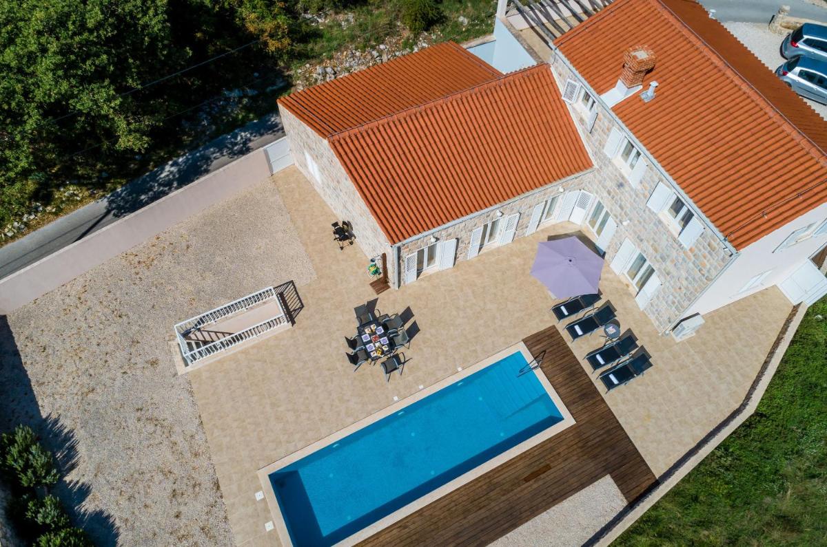 Hotel Villa Leona - Image 1