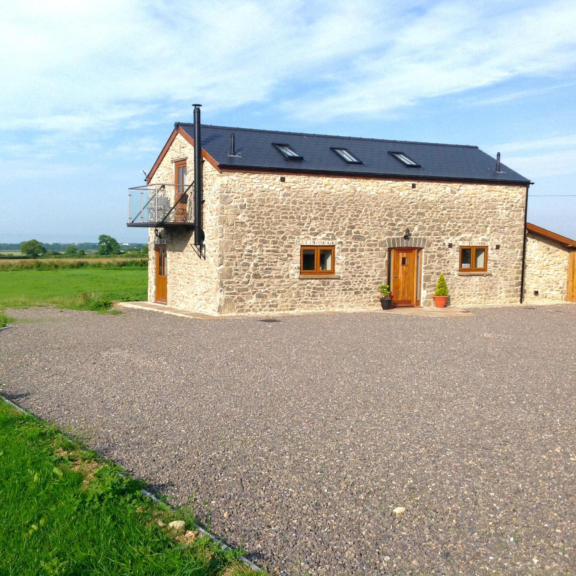 Beautiful Countryside Cottage Large Garden Dog Friendly Sleeps 7 Near Cardiff Cowbridge view 3
