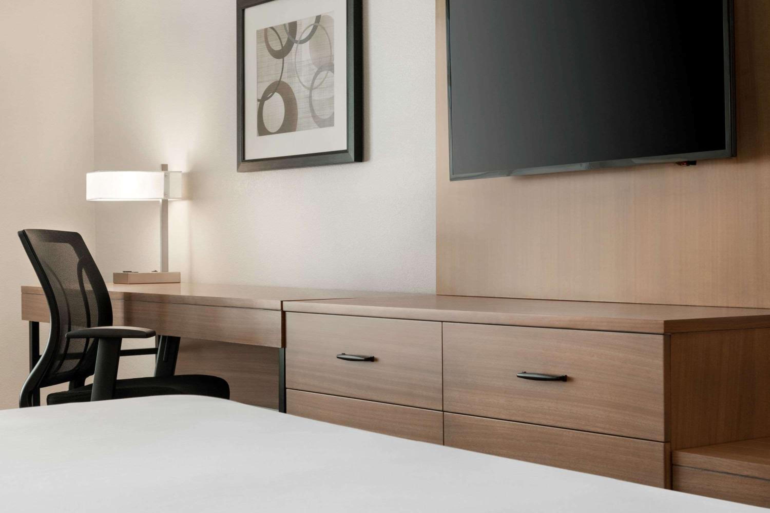 Wingate by Wyndham Cincinnati Blue Ash - Property Image 10