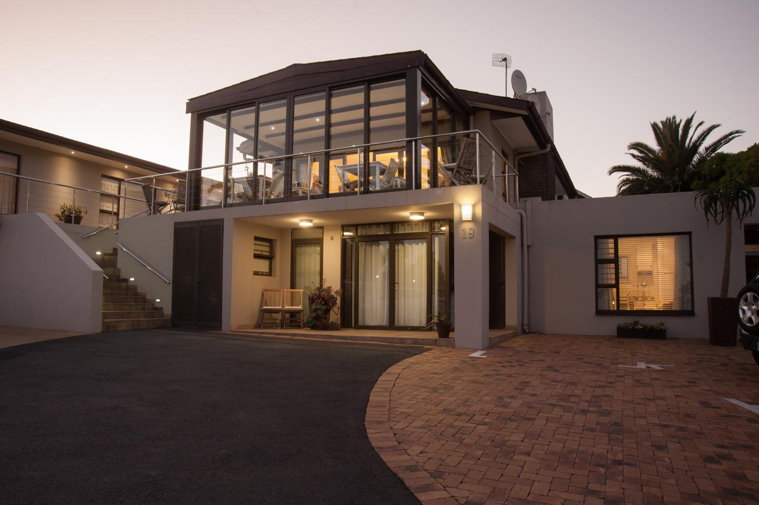 Four Palms Accommodation