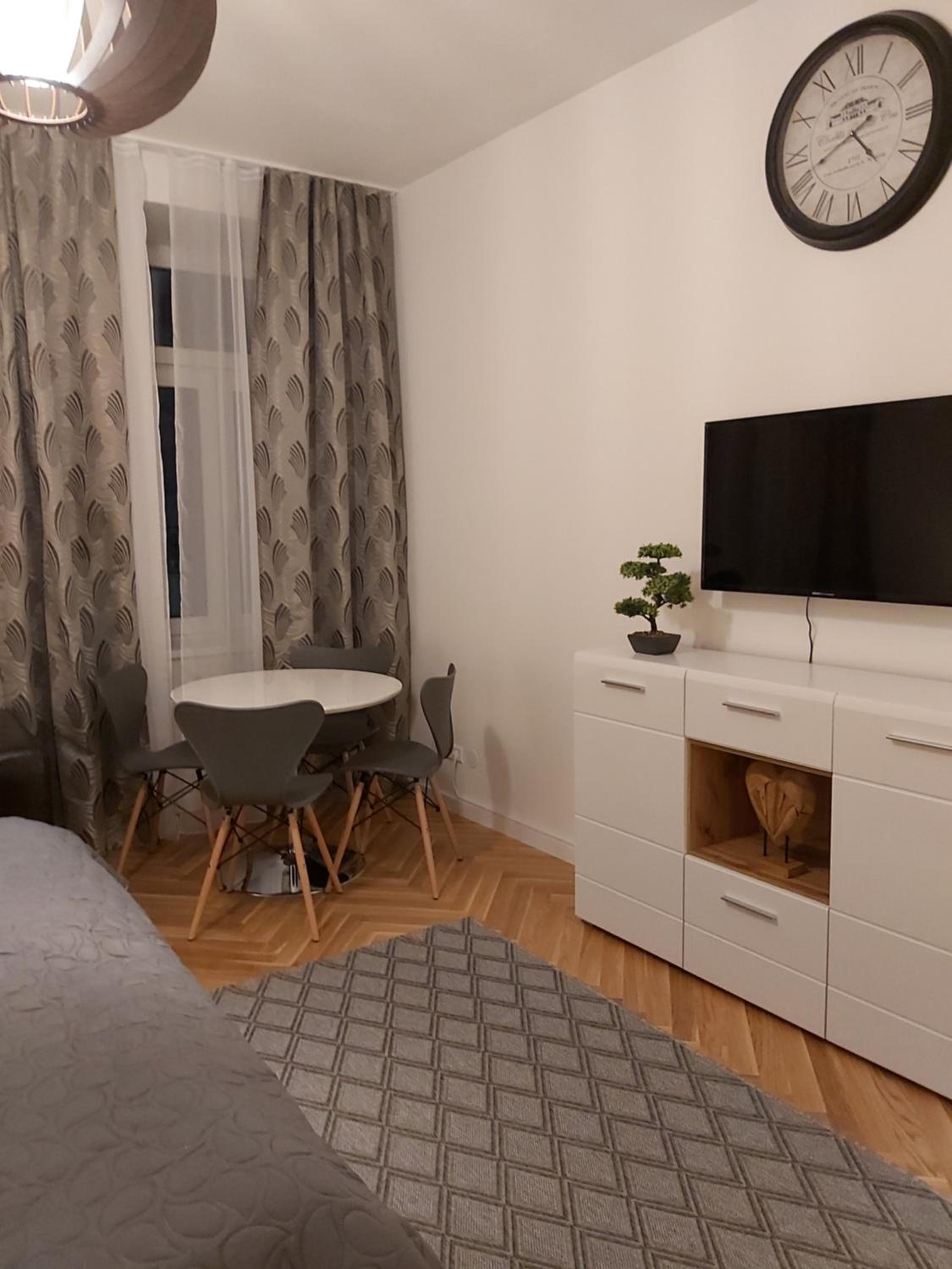 Angelika Apartments
