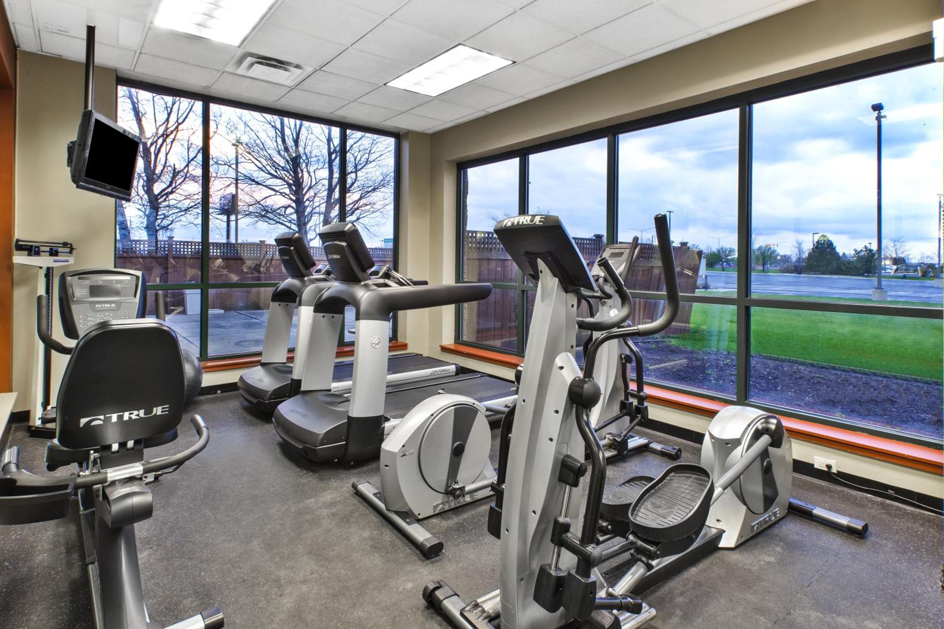 Bolingbrook Vacations - Holiday Inn Suites Bolingbrook, an IHG Hotel - Property Image 22
