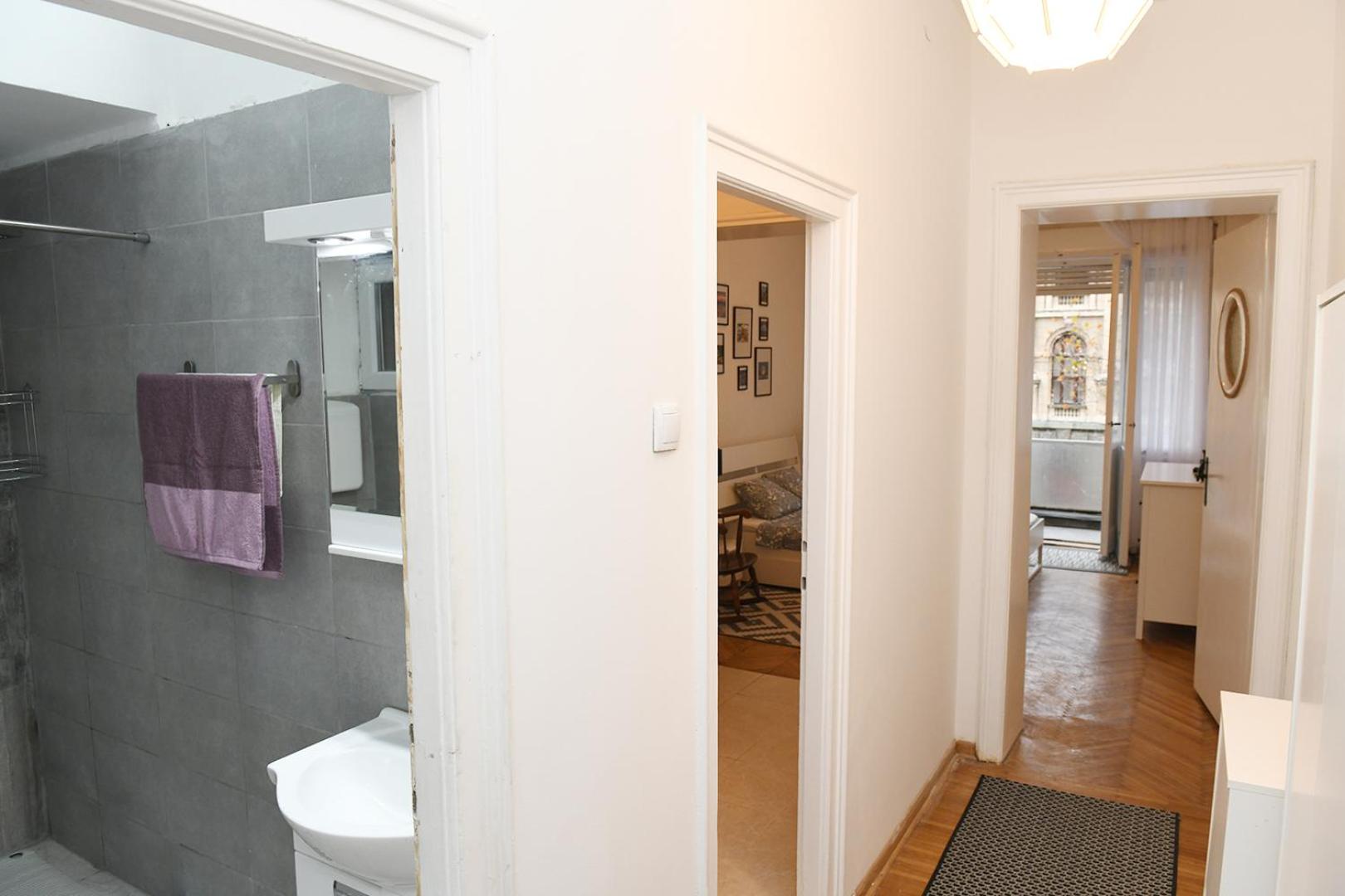 Senat Apartment