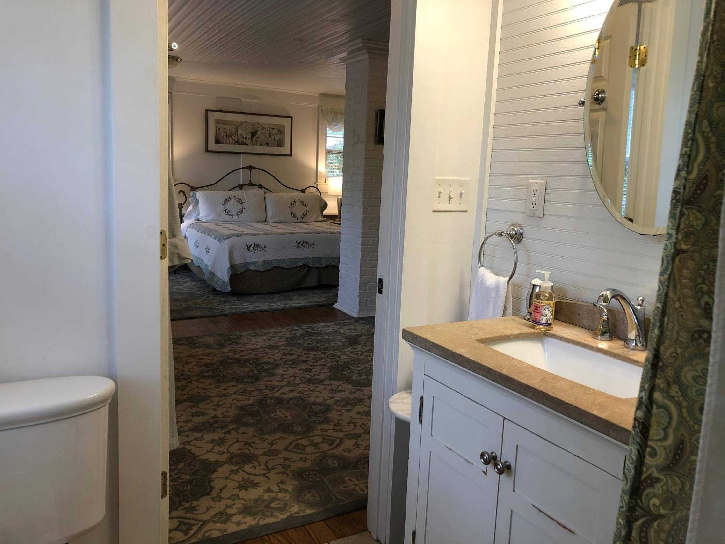 Oakland Cottage Bed and Breakfast