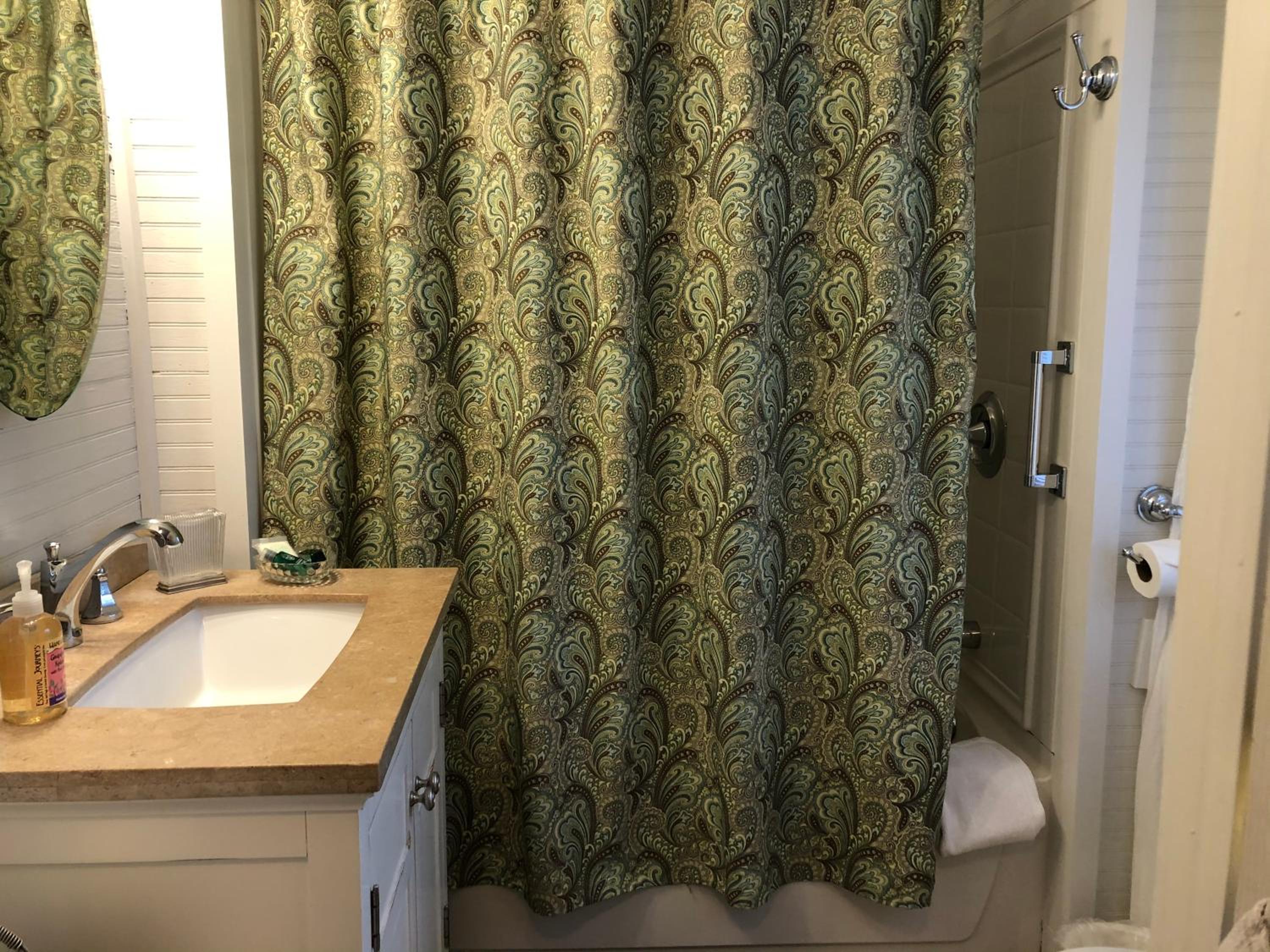 Oakland Cottage Bed and Breakfast