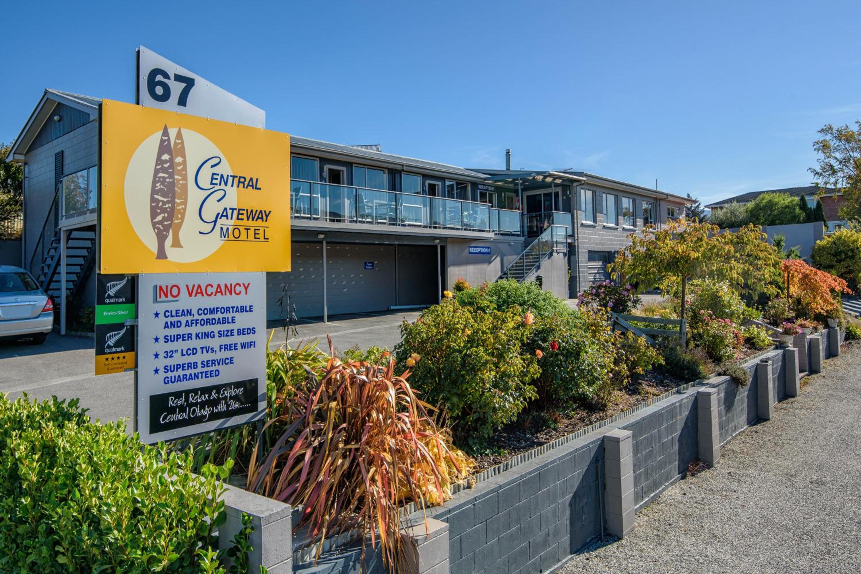 Central Gateway Motel view 2