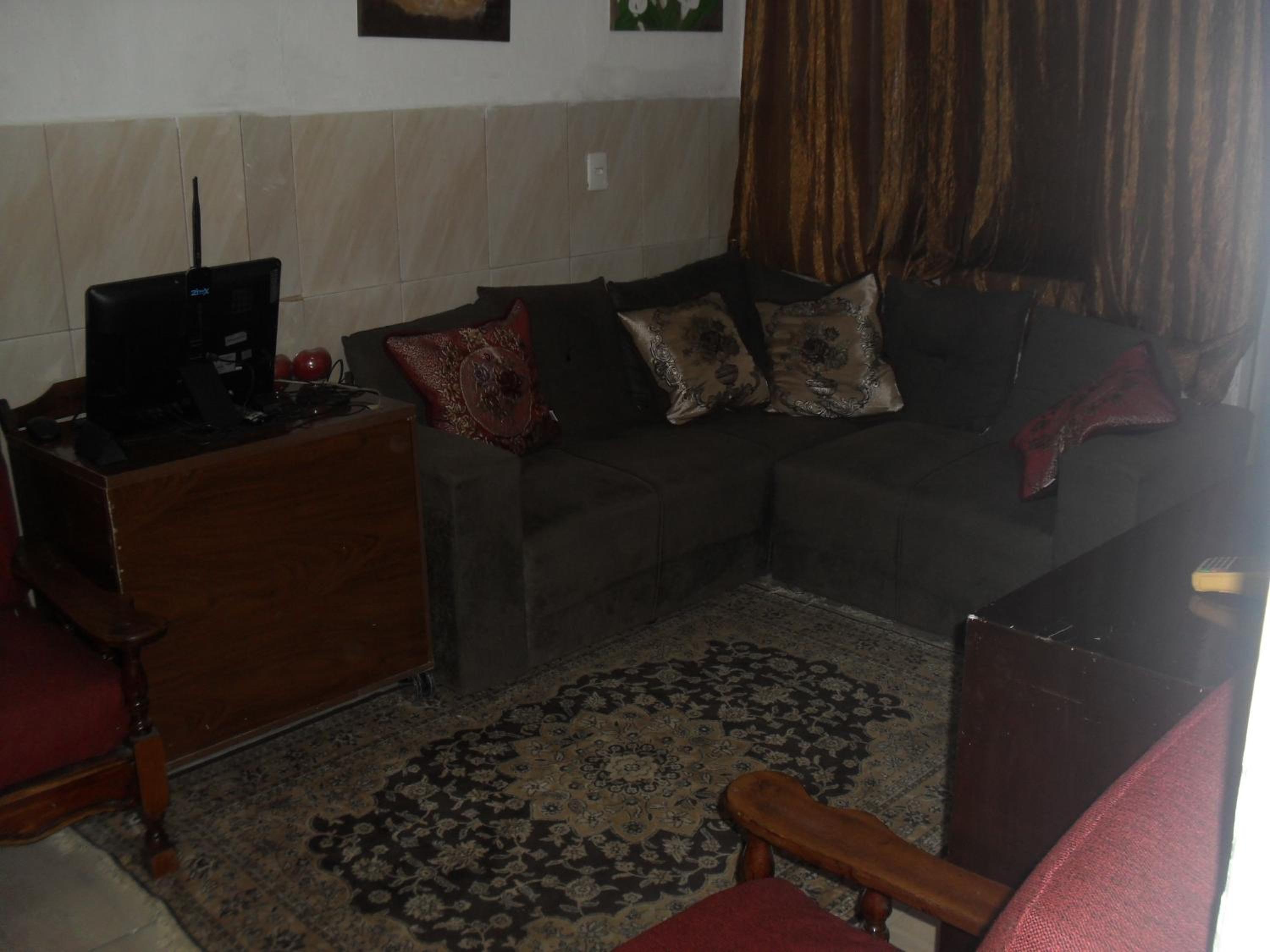 Hostel Cidade Nova, próximo a estação metrô praça 11, onde você tem acesso direto a qualquer Shows nas praias da zona Sul view 4