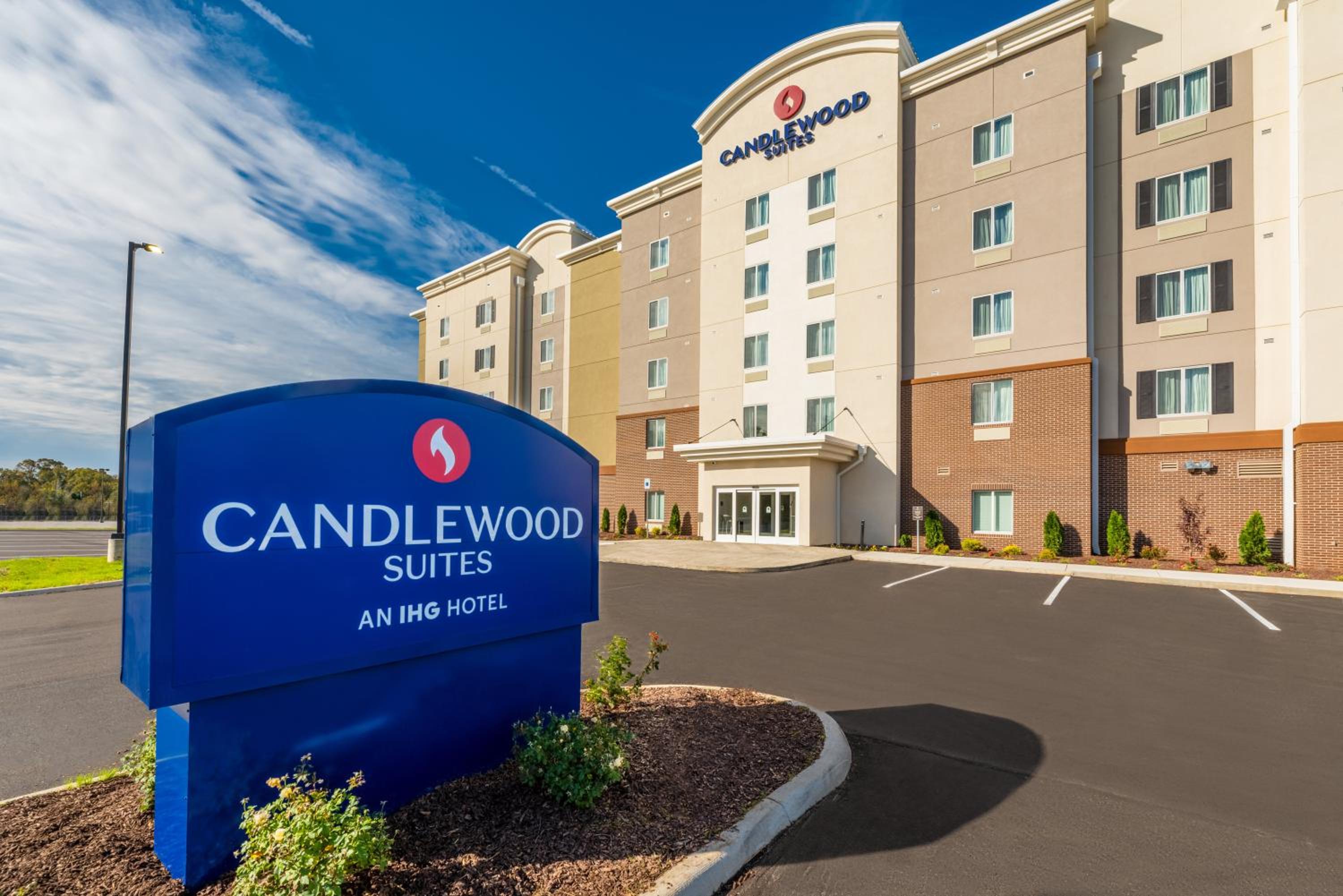 Hotel Candlewood Suites Cookeville, an IHG Hotel - Image 1