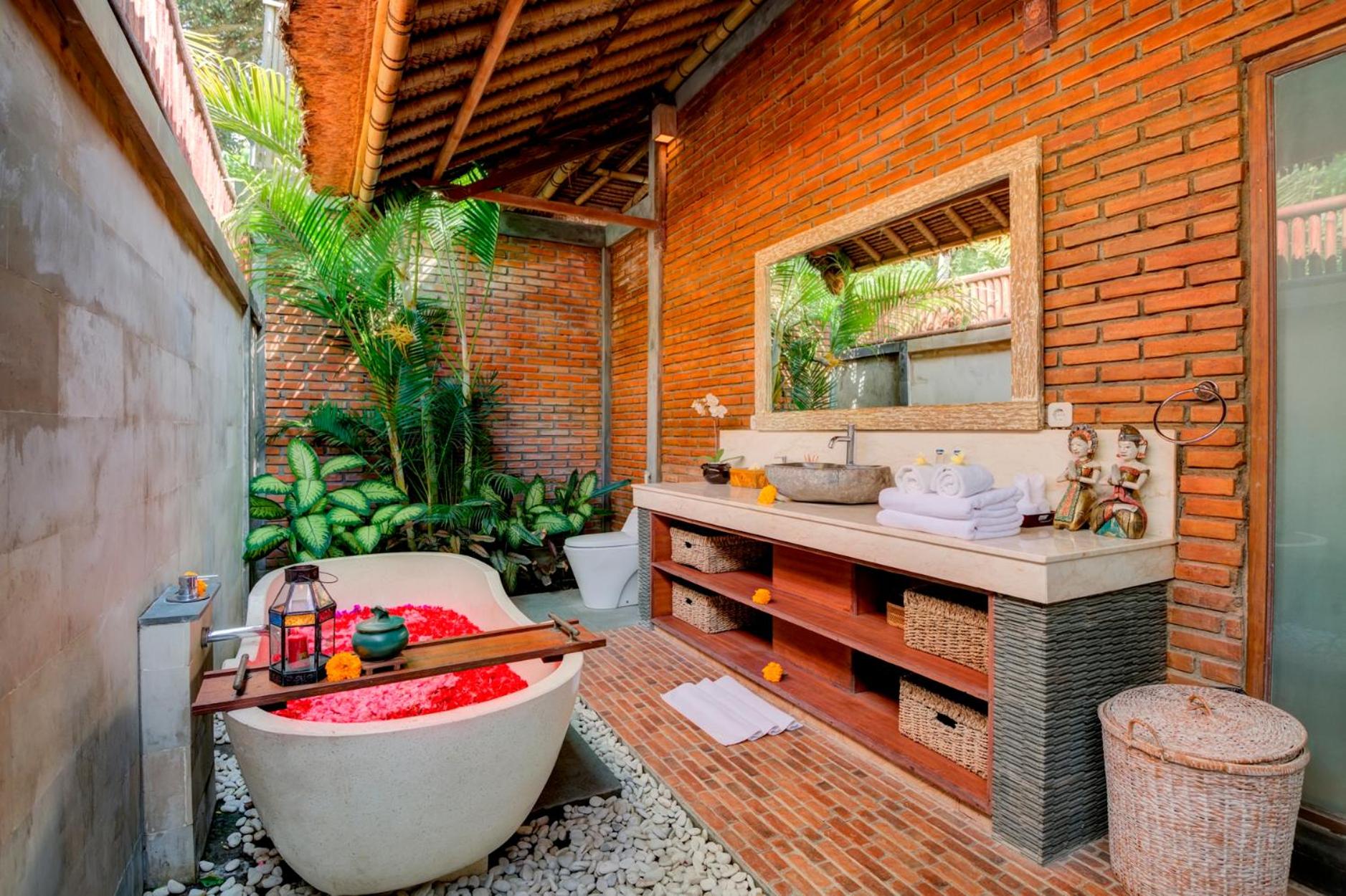 Villa Bedauh Ubud by Manara view 4