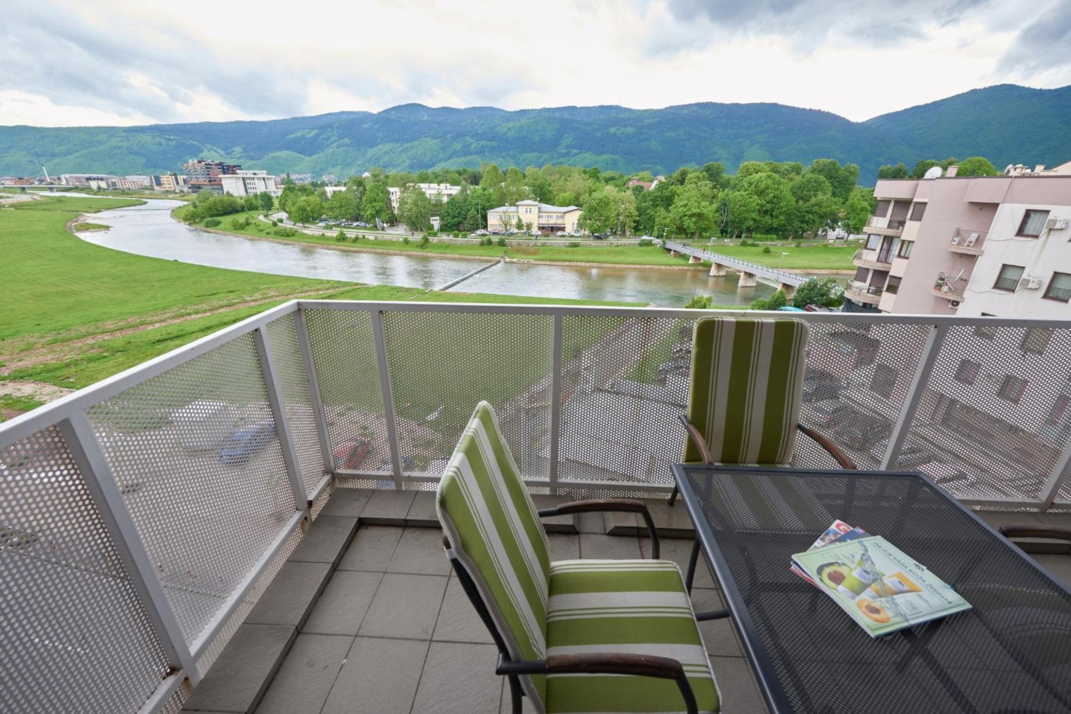 RIVER VIEW Apartments