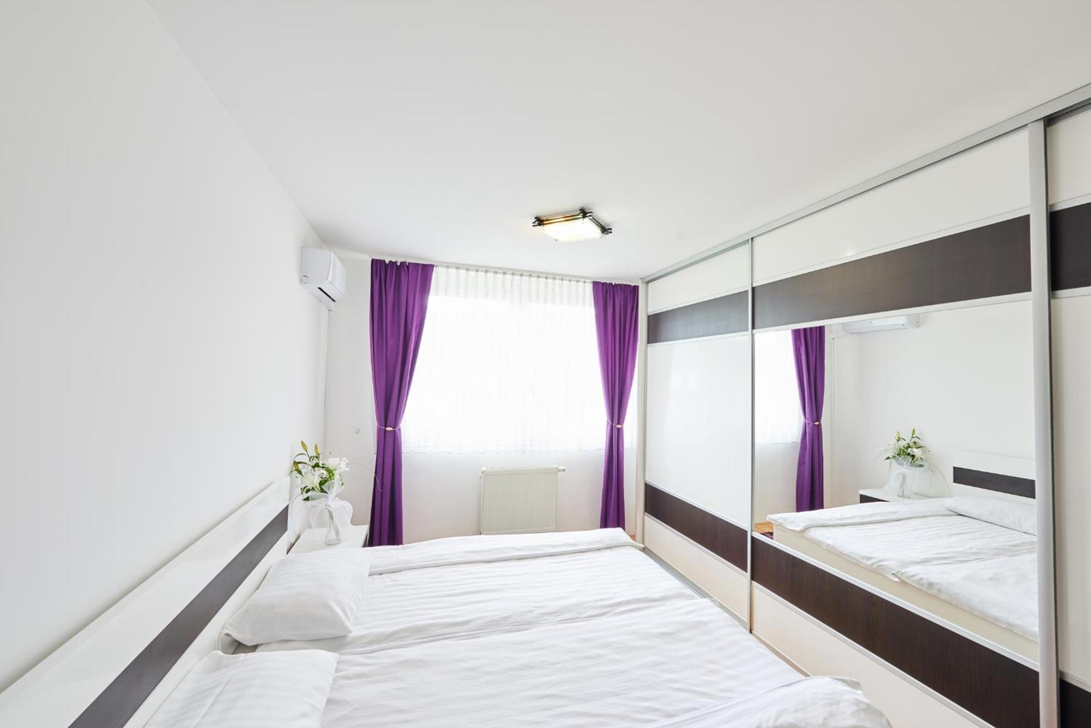 RIVER VIEW Apartments