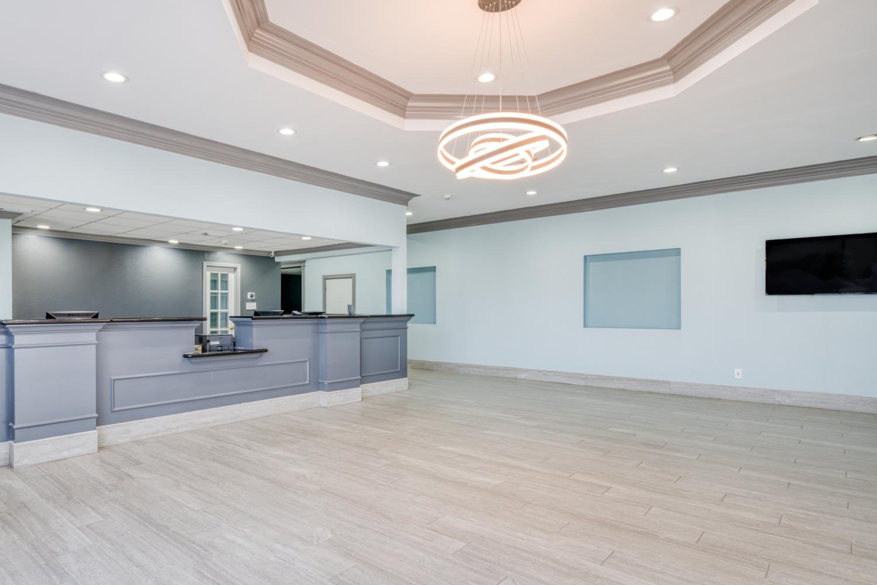 Hotel Elev8 - Property Image 4