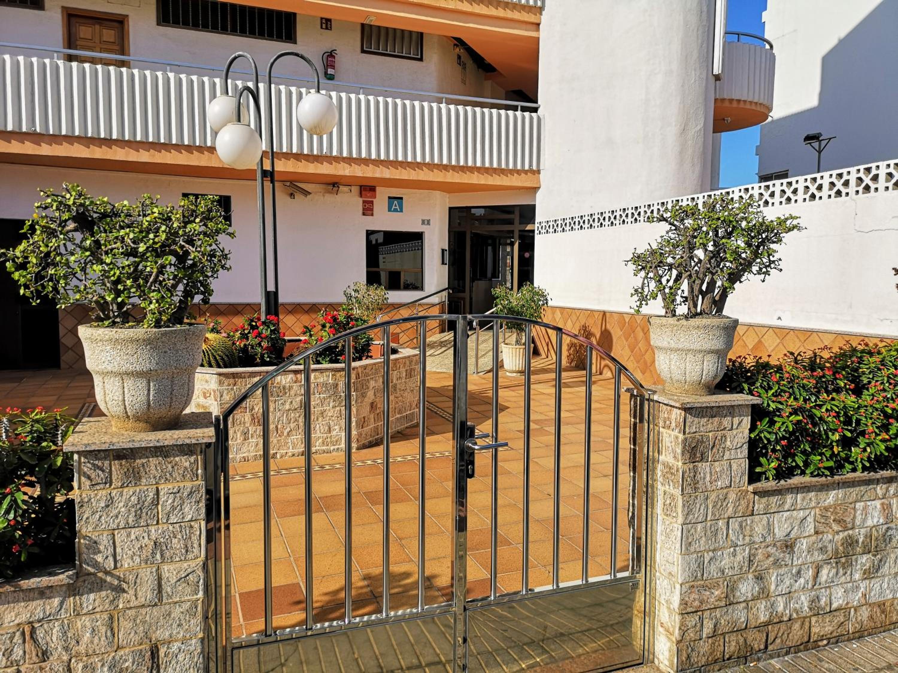 VV Sweet Home Playa del Inglés "by henrypole home" view 4