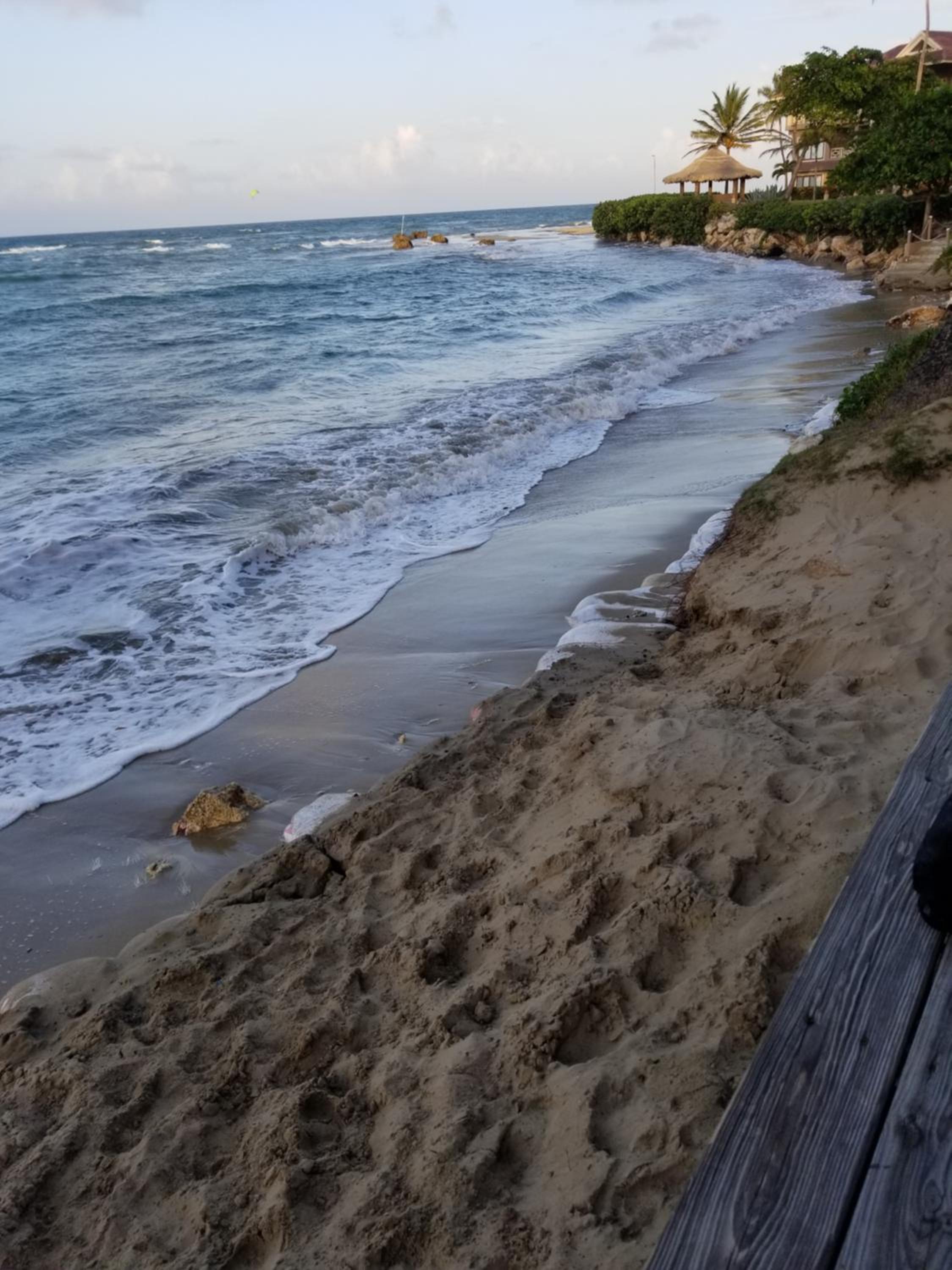Beach Front! Kiters Paradise! Nanny Estates C6 view 5