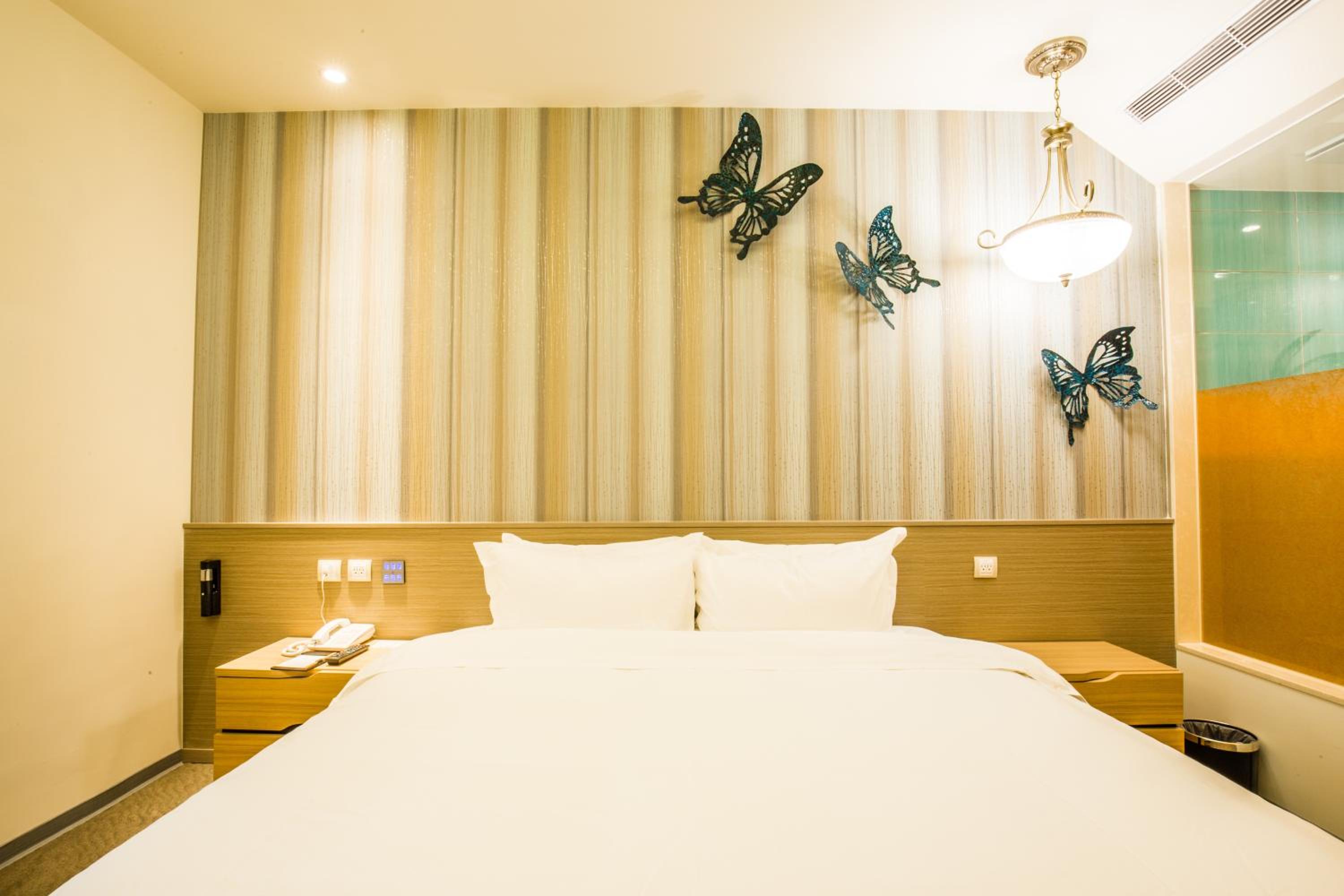 Walker Hotel. Ximen