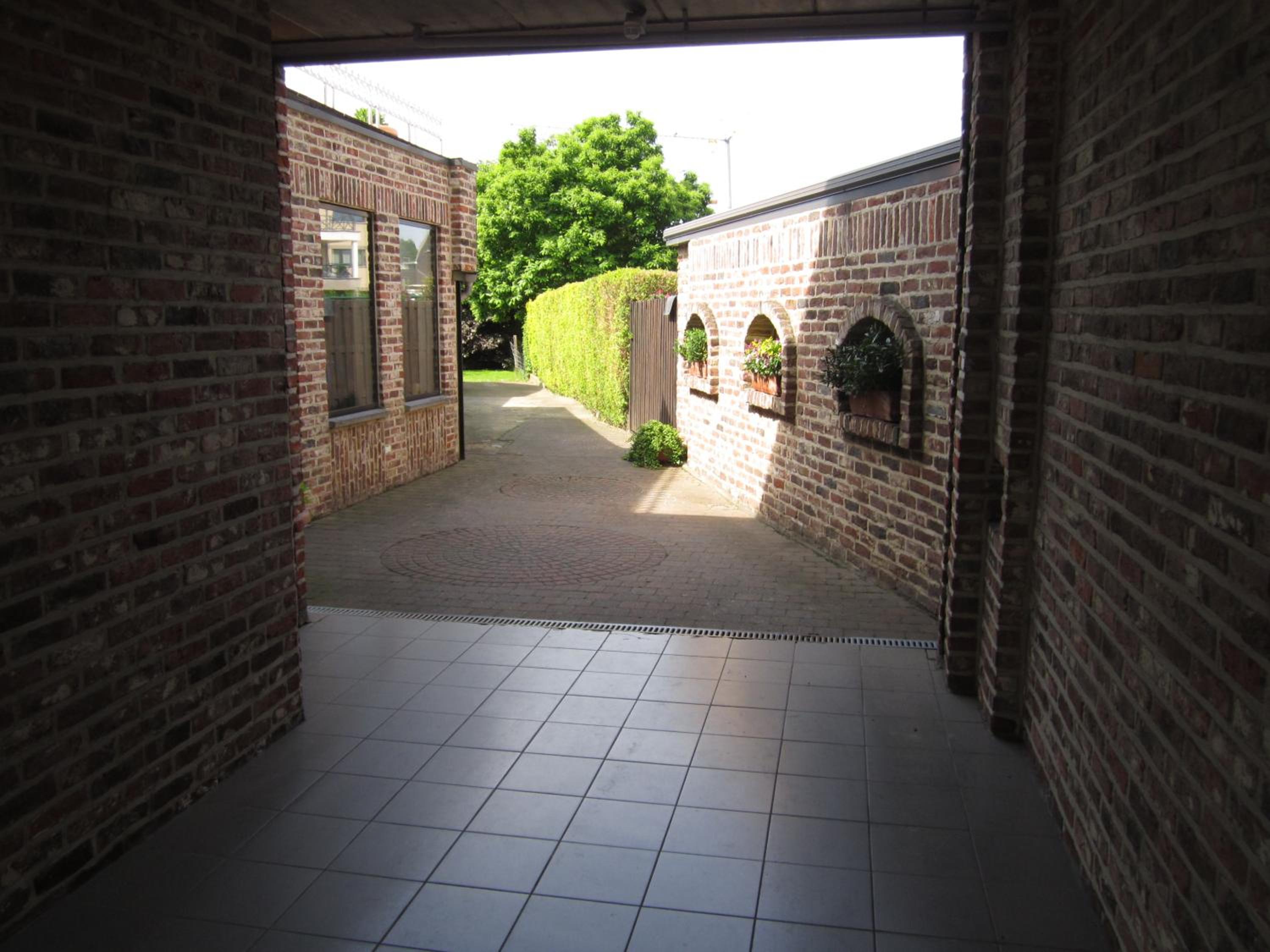 Photo 37