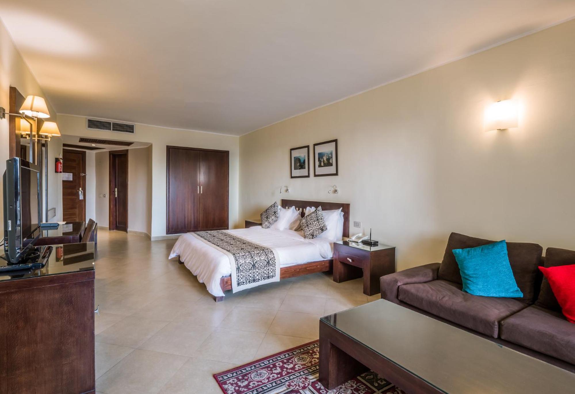 Fort Arabesque Resort, Spa & Villas