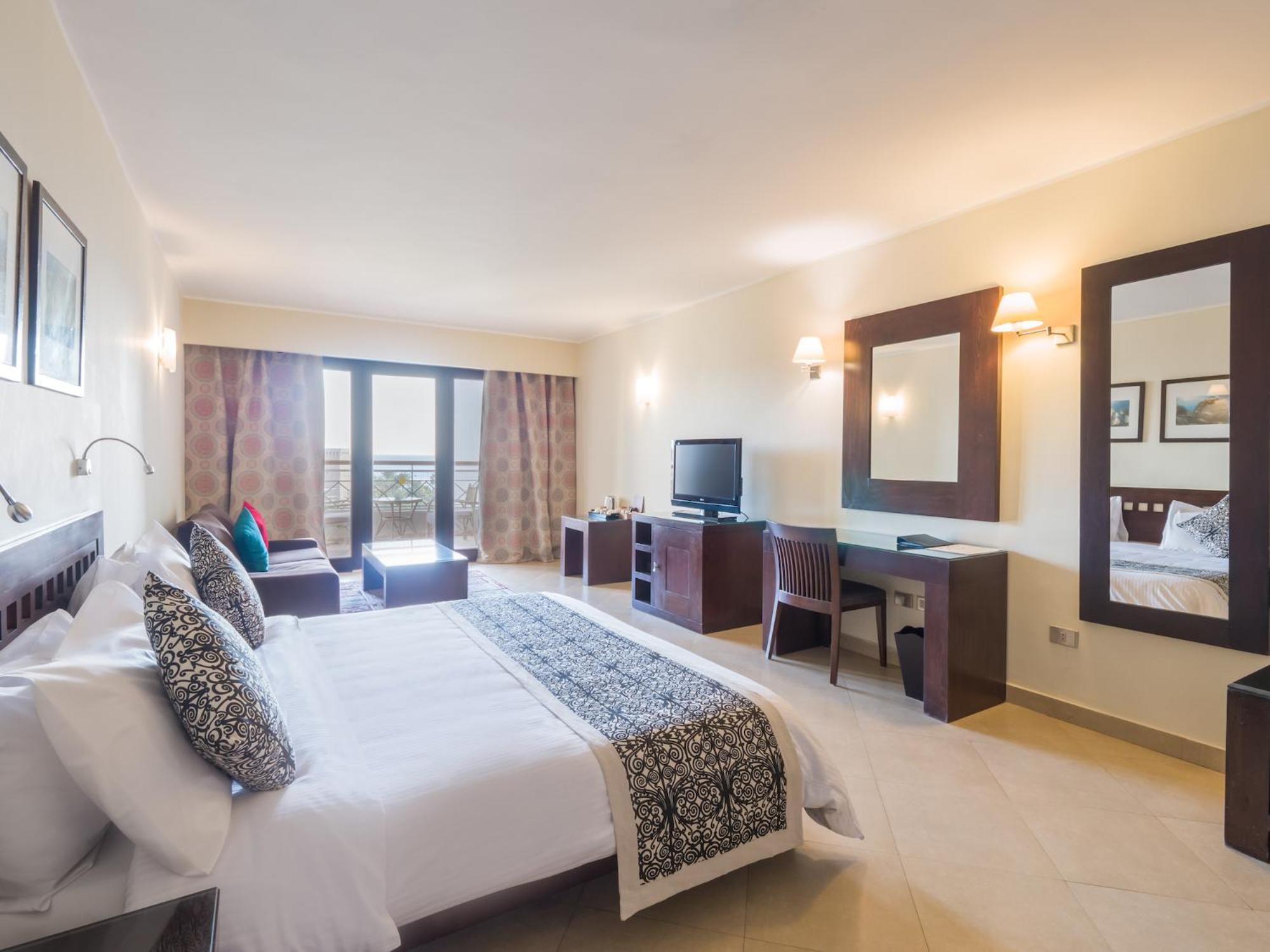 Fort Arabesque Resort, Spa & Villas