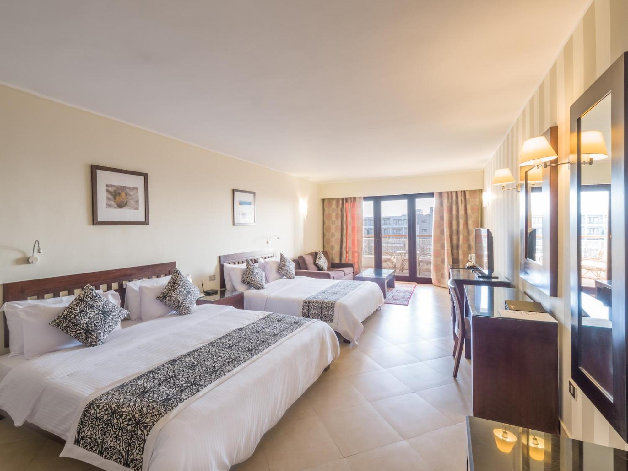Fort Arabesque Resort, Spa & Villas