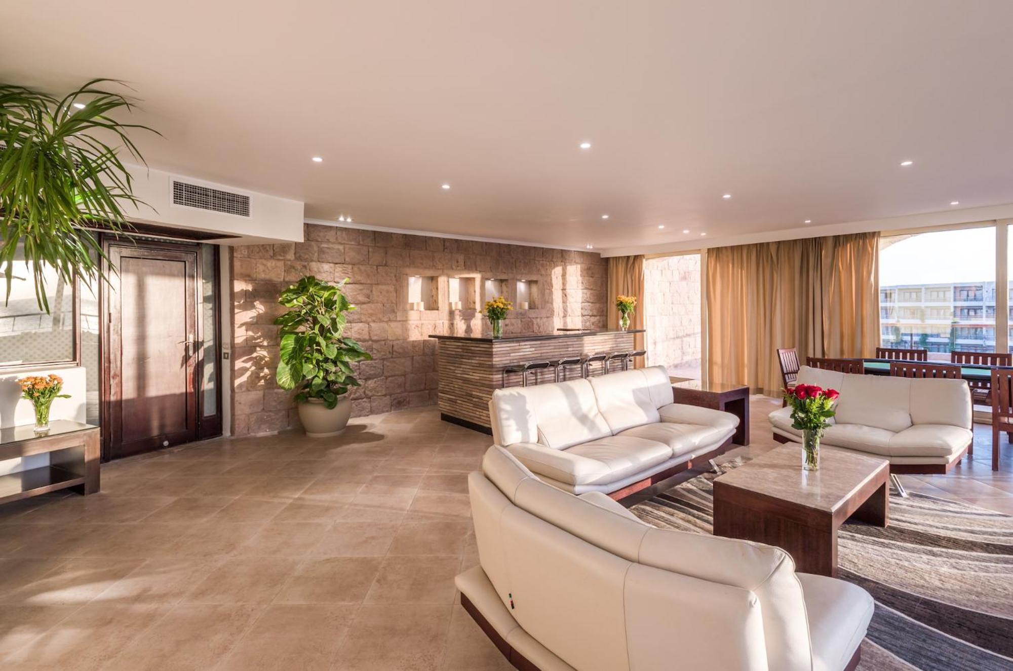 Fort Arabesque Resort, Spa & Villas