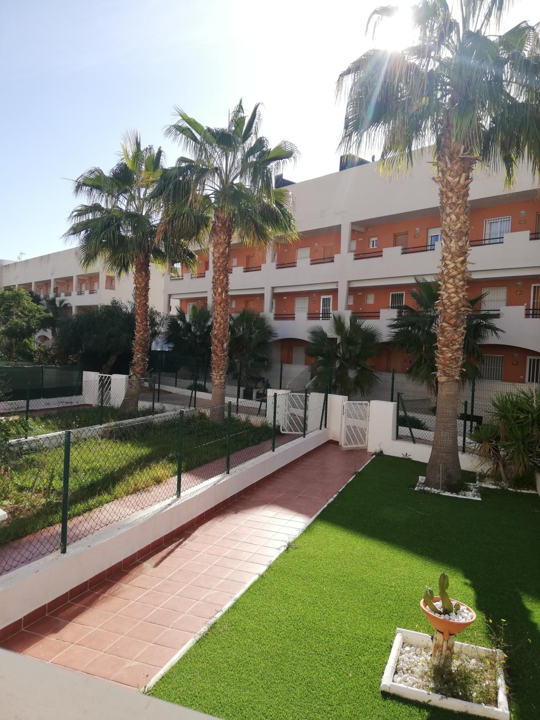 LUJOSO ADOSADO de TRES HABITACIONES en VERA PLAYA A 200 METROS DEL MAR view 5