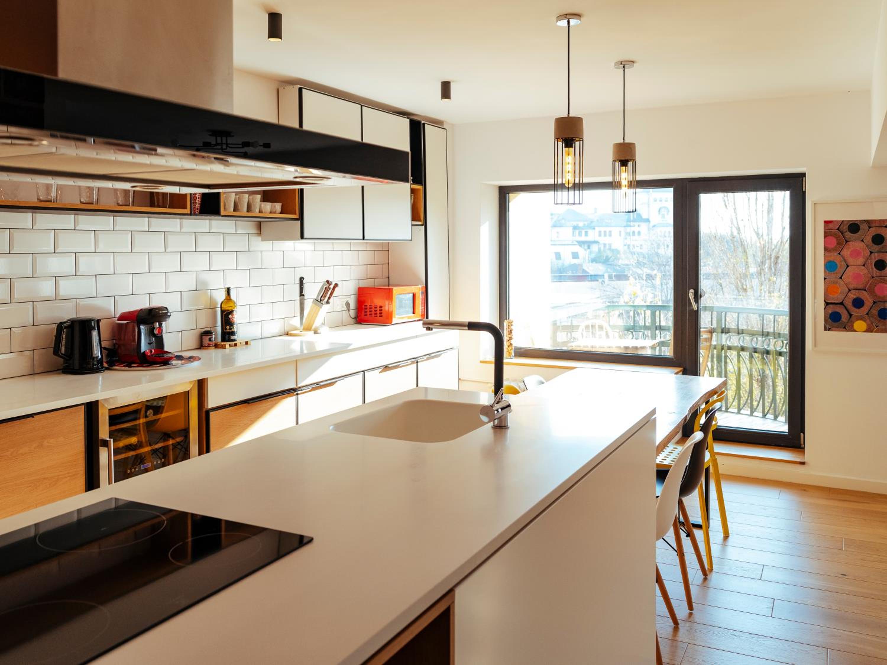 Central Modern Design Apartment view 3