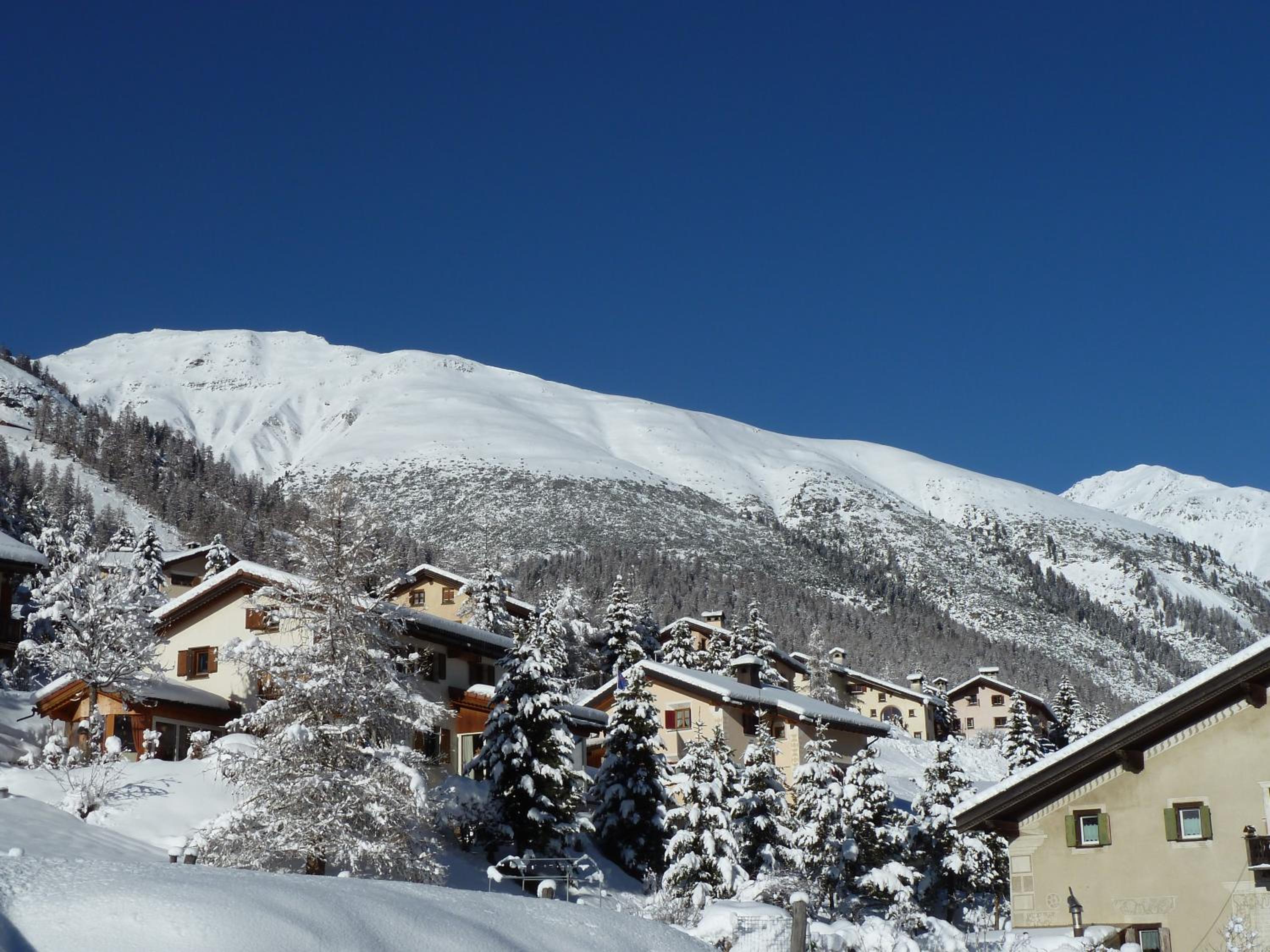 Chesa Sper l'Ovel Brail view 3