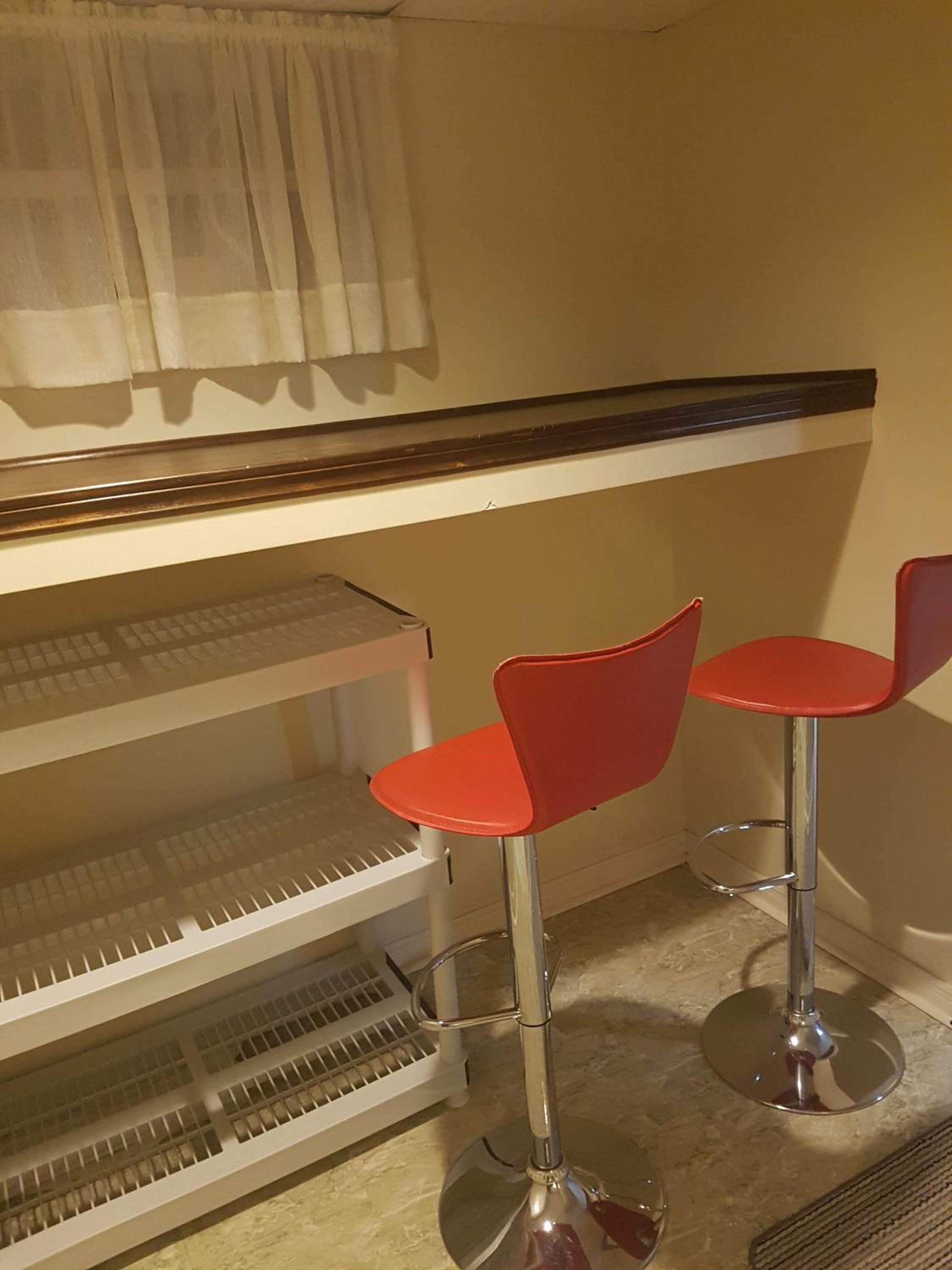 Private Apartment Close to Airport Toronto Pearson view 2
